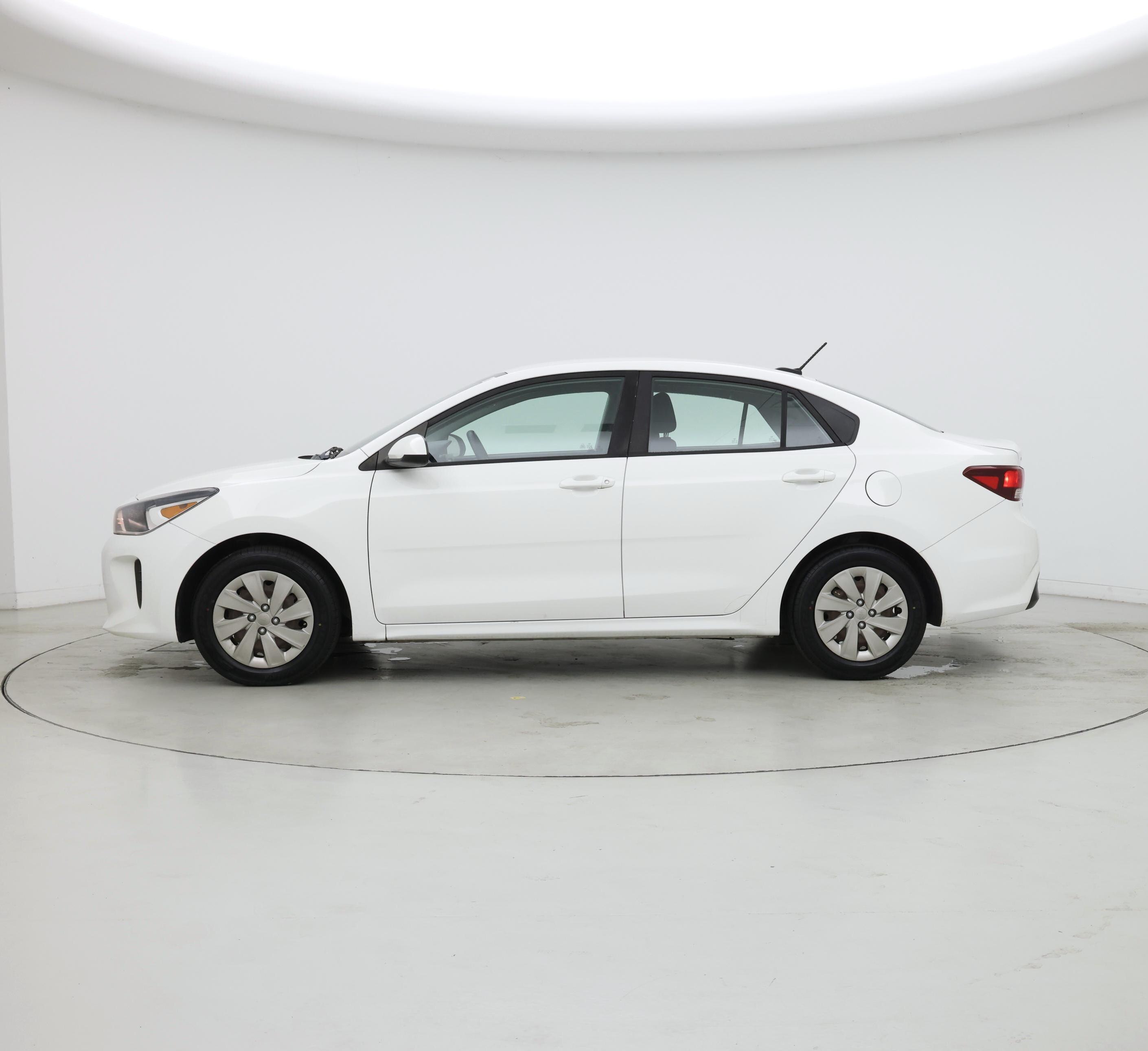 Thumbnail: 2018 Kia Rio - 3