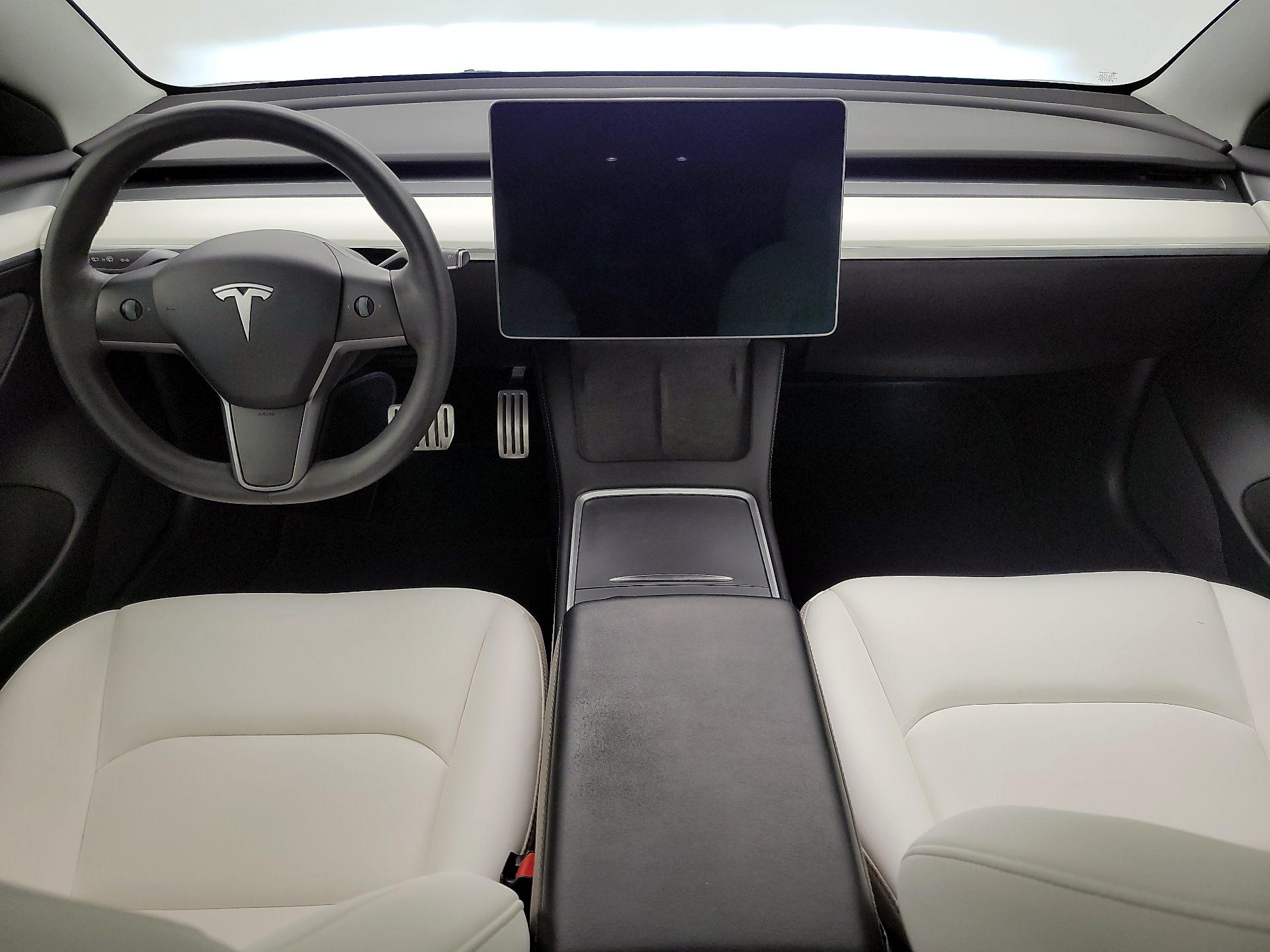 Thumbnail: 2022 Tesla Model 3 - 9