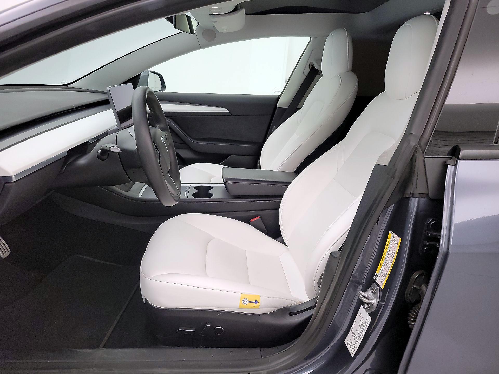 Thumbnail: 2022 Tesla Model 3 - 11