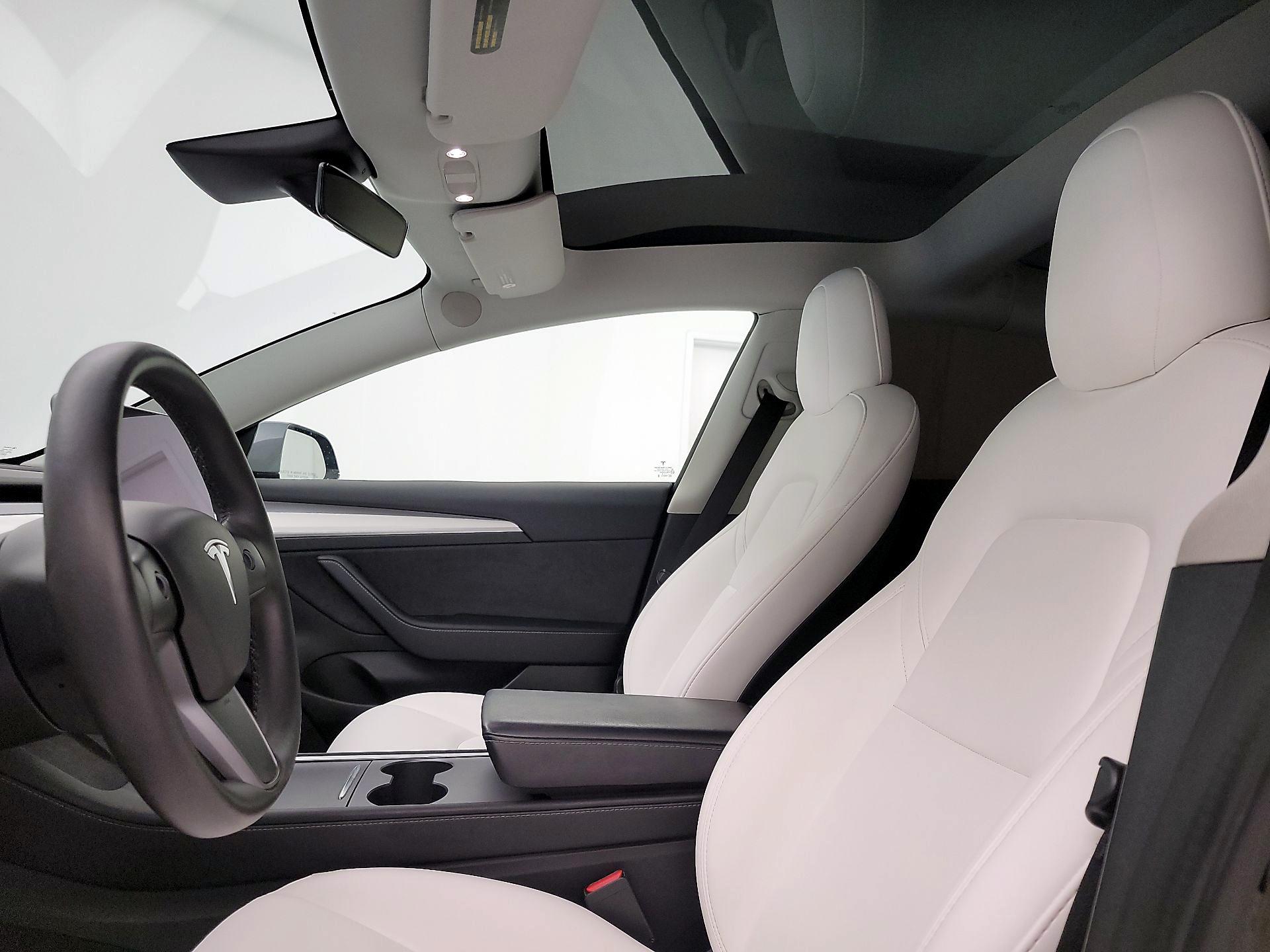 Thumbnail: 2022 Tesla Model 3 - 18