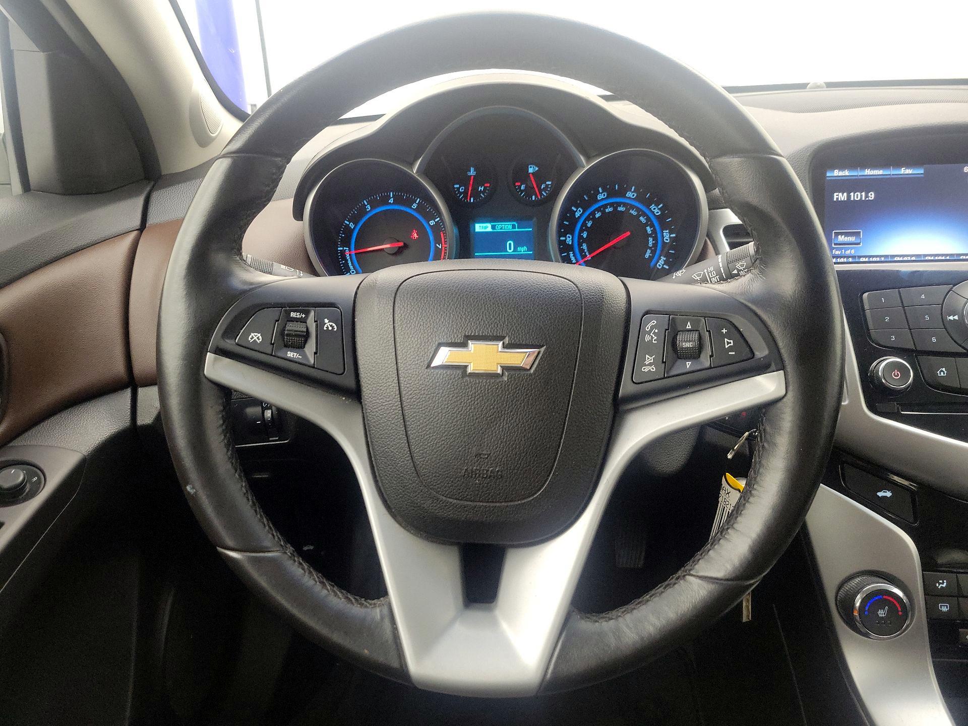 Thumbnail: 2015 Chevrolet Cruze - 10