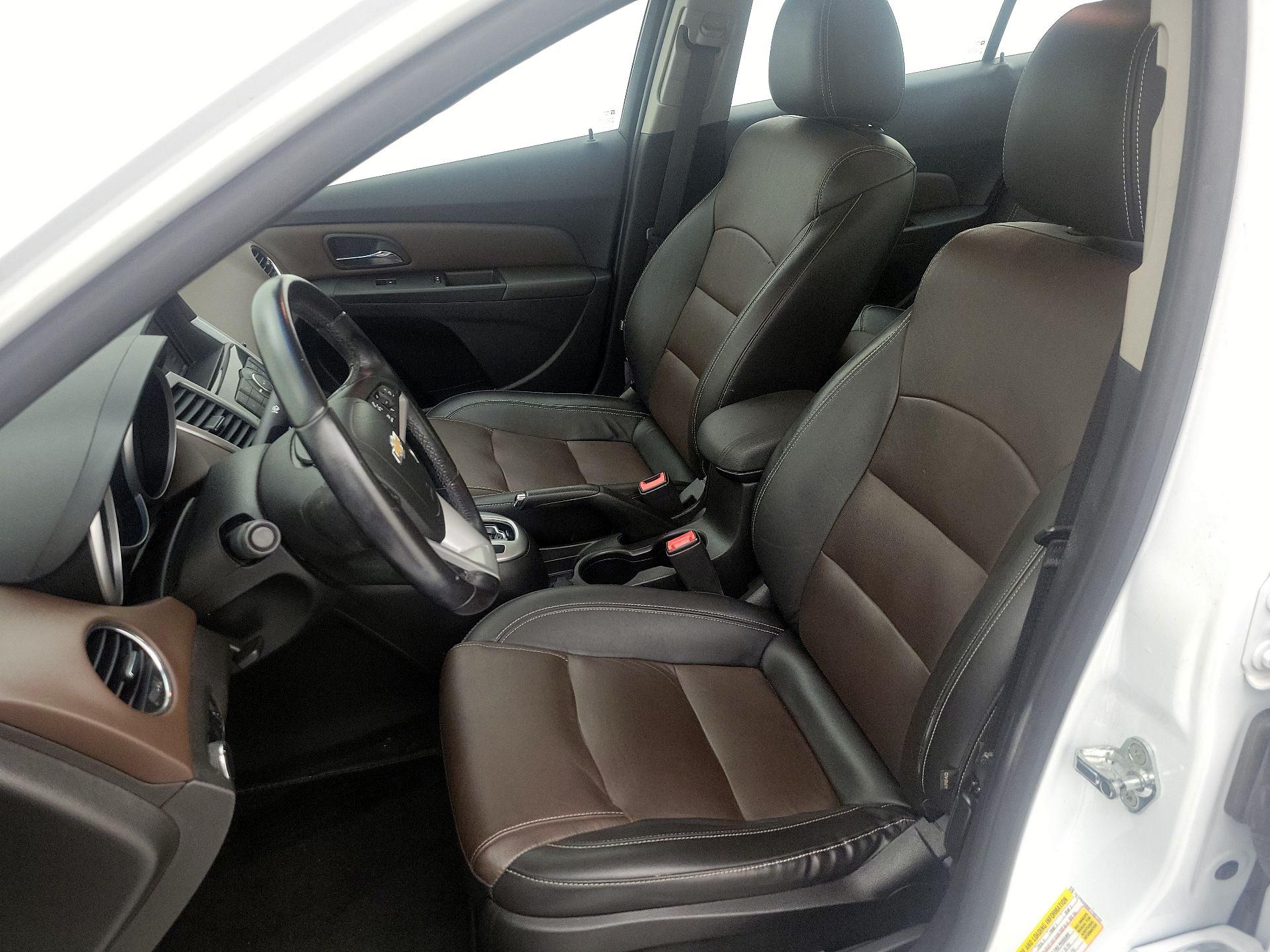 Thumbnail: 2015 Chevrolet Cruze - 11