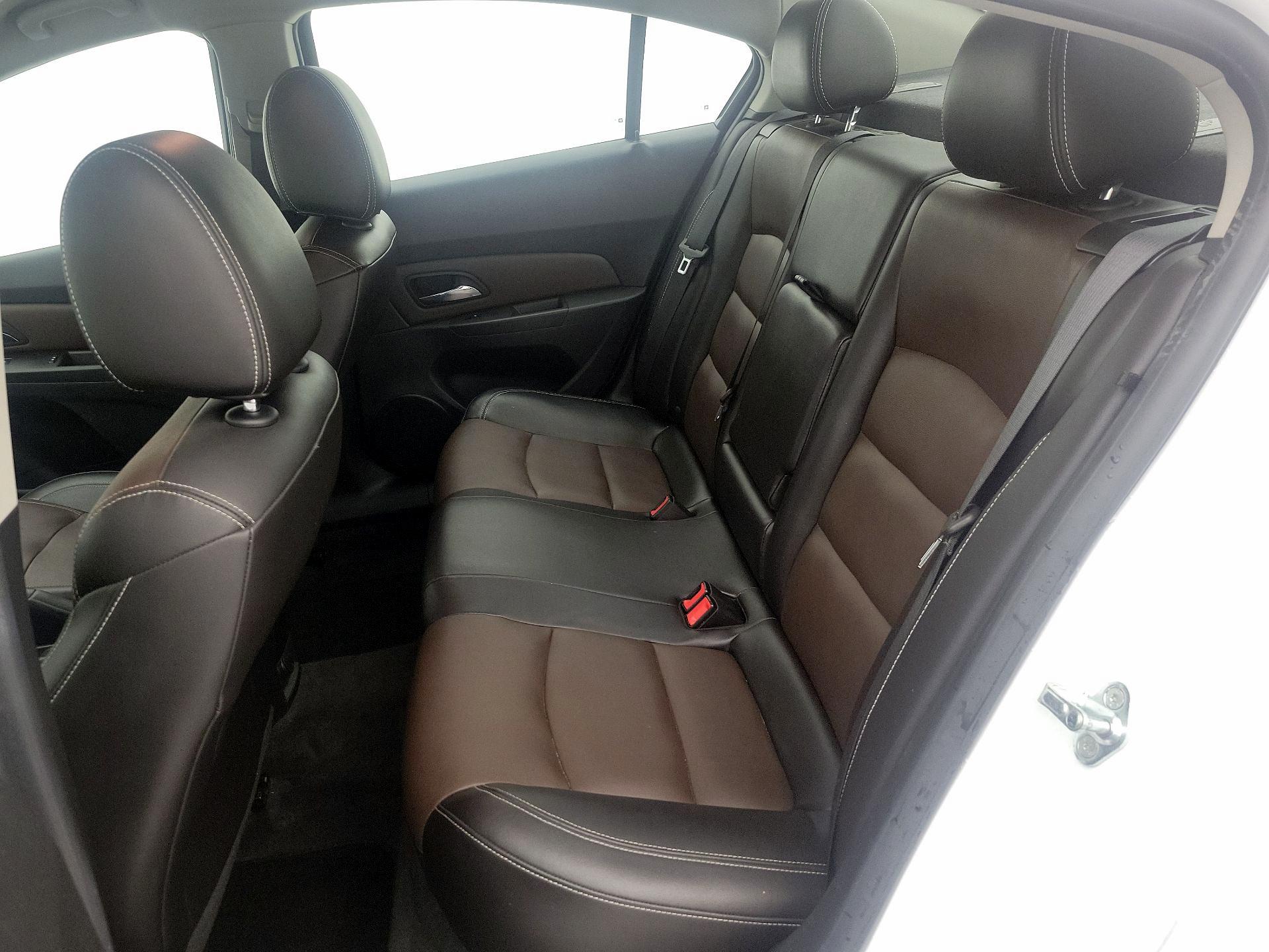 Thumbnail: 2015 Chevrolet Cruze - 18