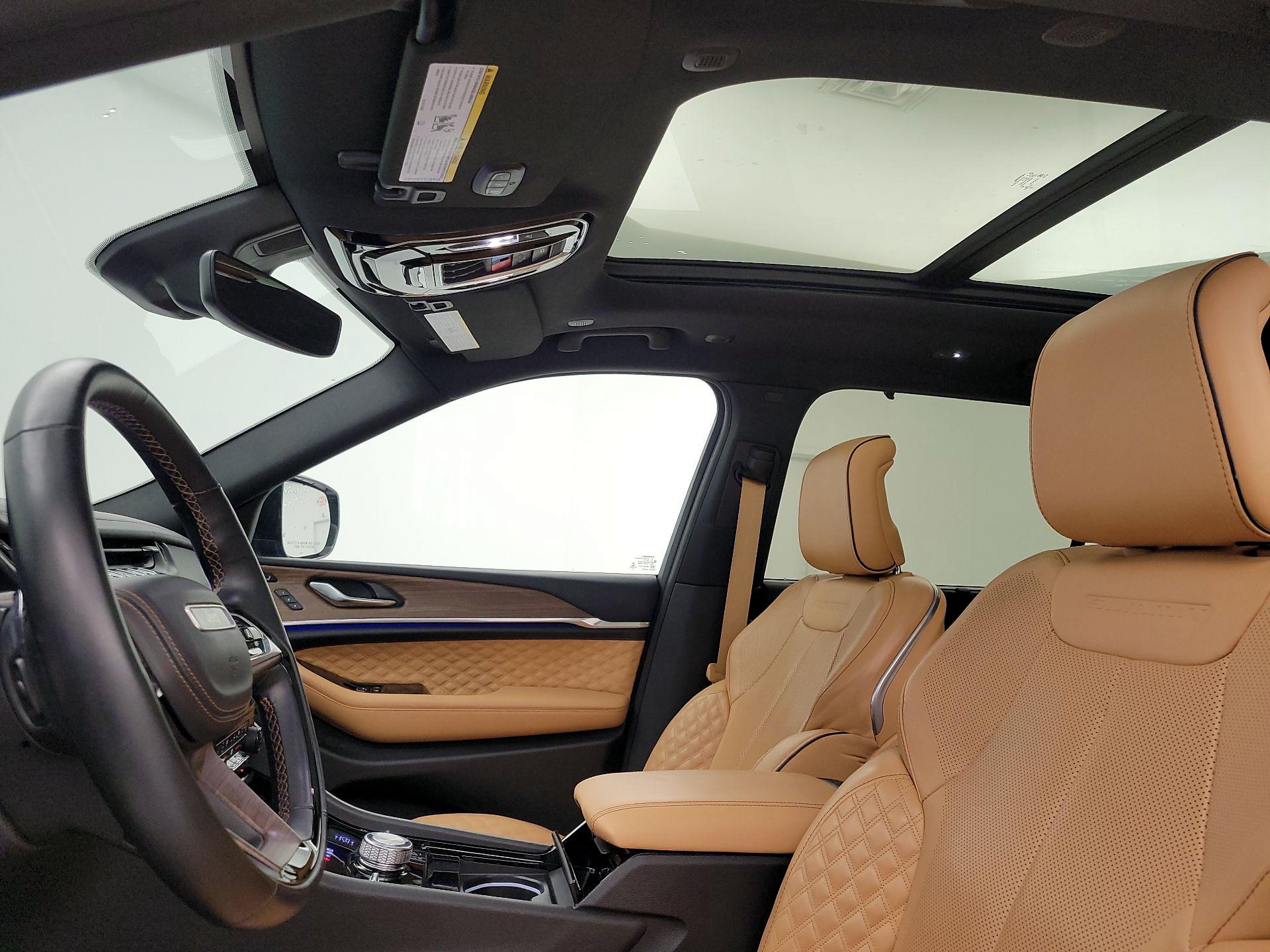 Thumbnail: 2021 Jeep Grand Cherokee L - 20