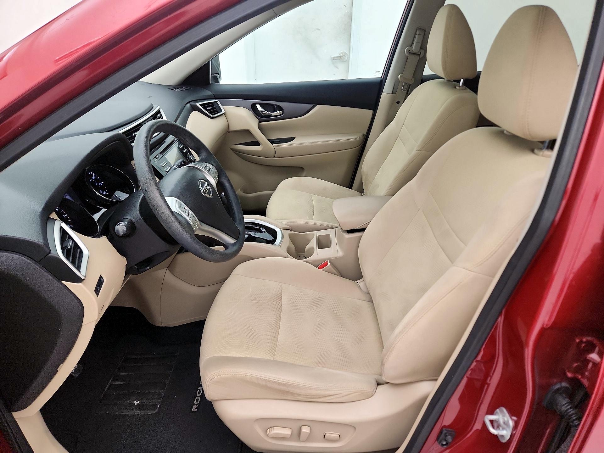 Thumbnail: 2016 Nissan Rogue - 11