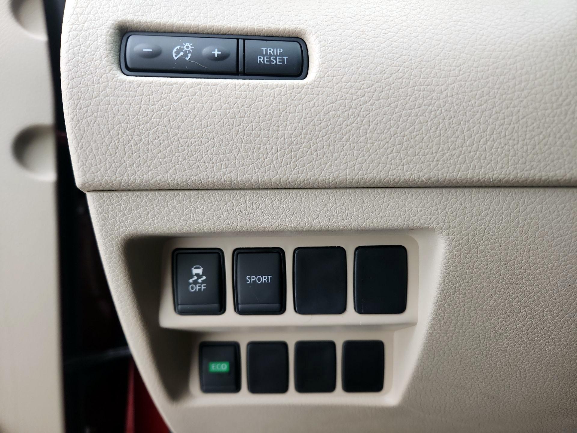 Thumbnail: 2016 Nissan Rogue - 13