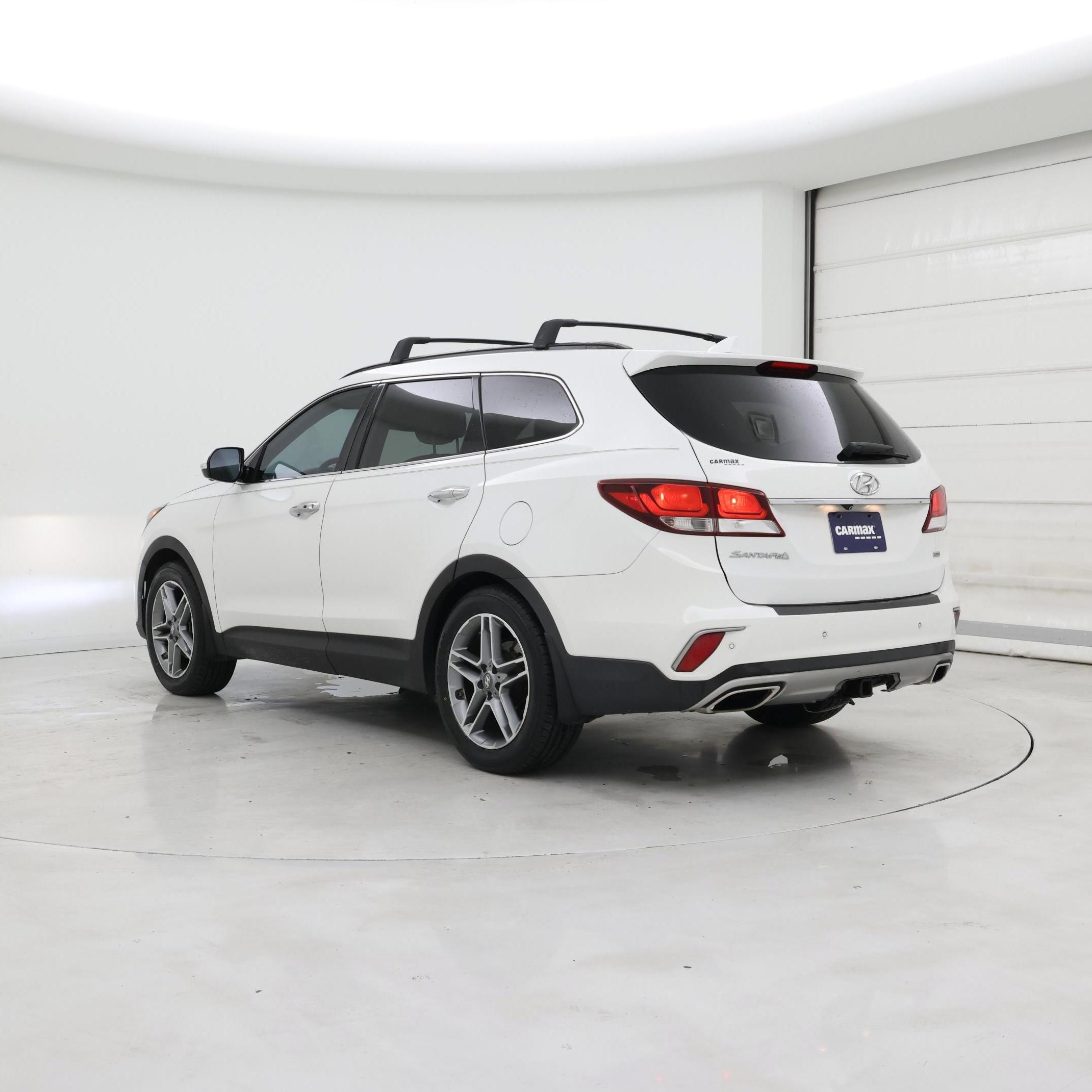 Thumbnail: 2017 Hyundai Santa Fe - 2