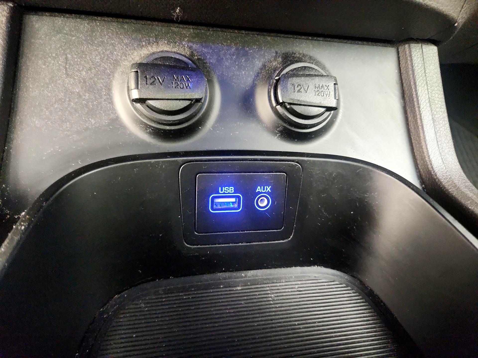 Thumbnail: 2017 Hyundai Santa Fe - 19