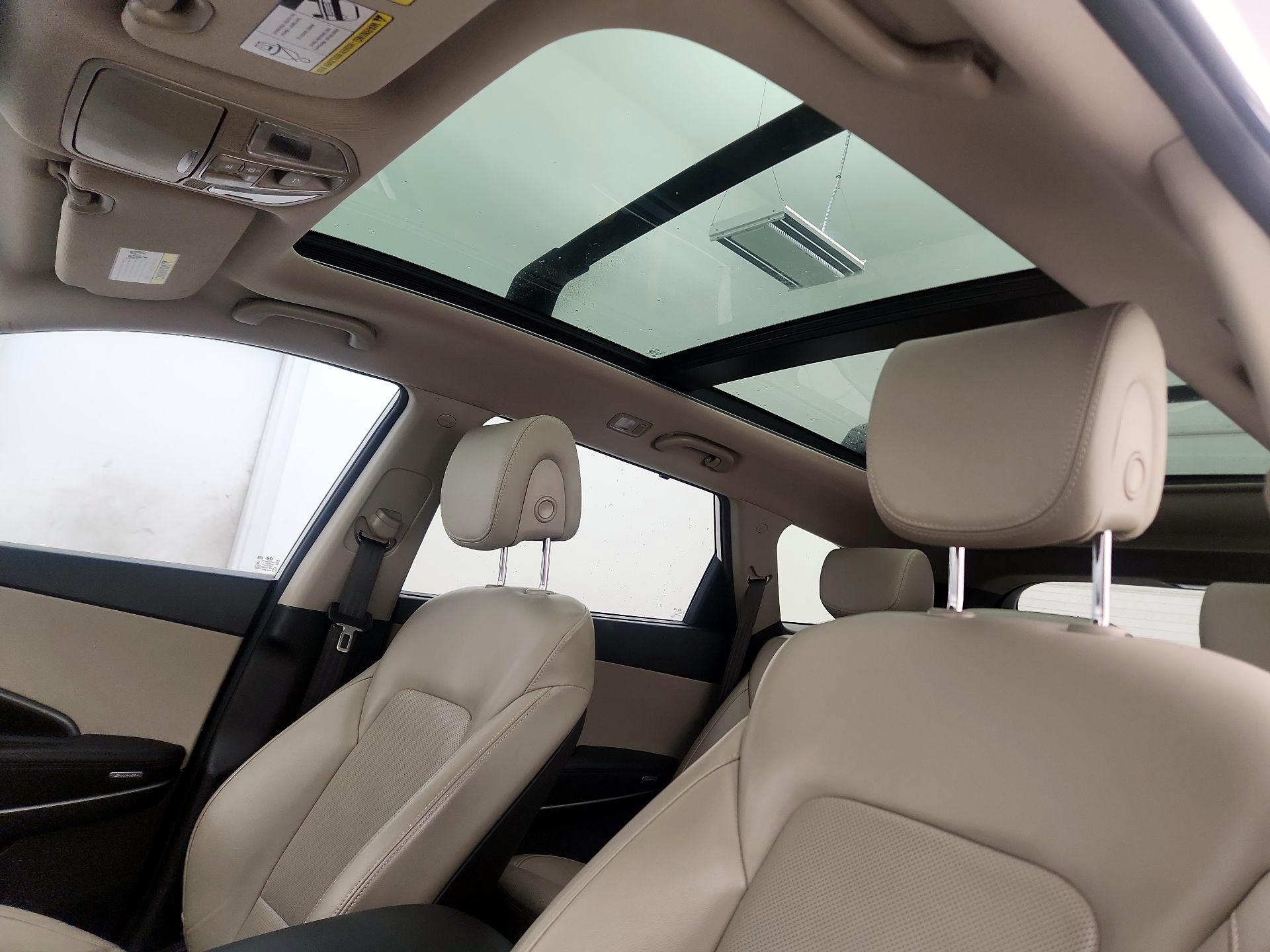 Thumbnail: 2017 Hyundai Santa Fe - 20