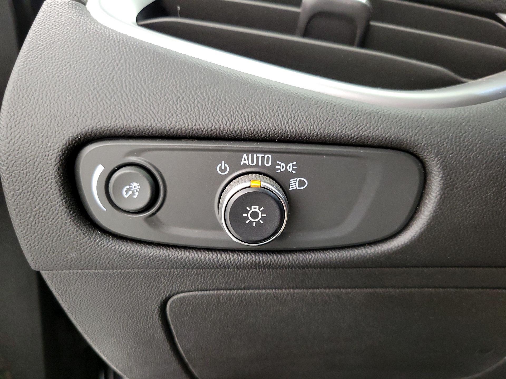 Thumbnail: 2023 Chevrolet Malibu - 13