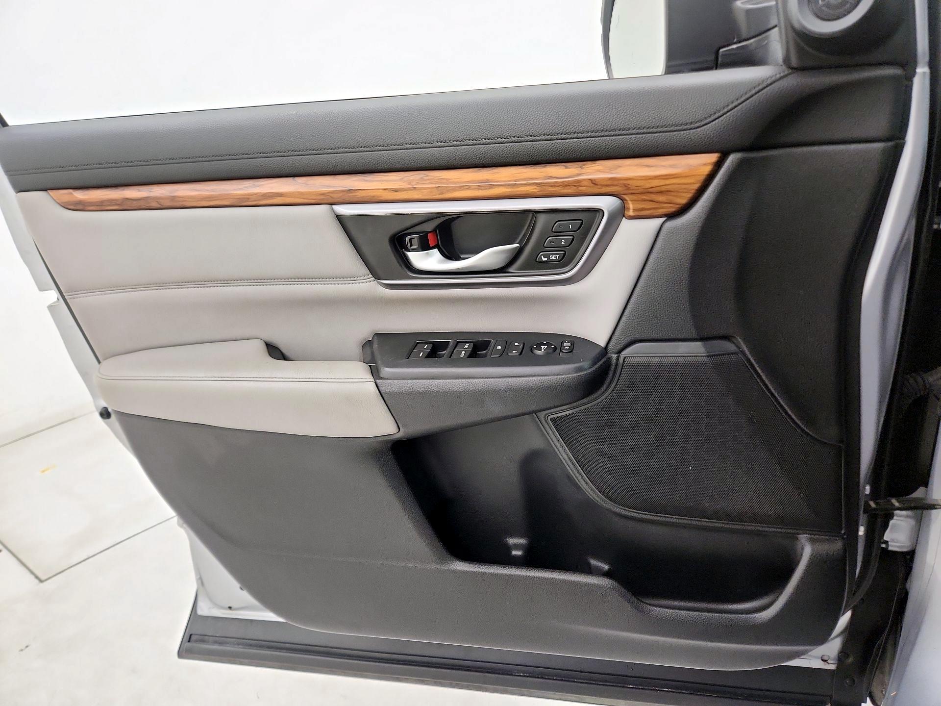 Thumbnail: 2017 Honda CR-V - 12