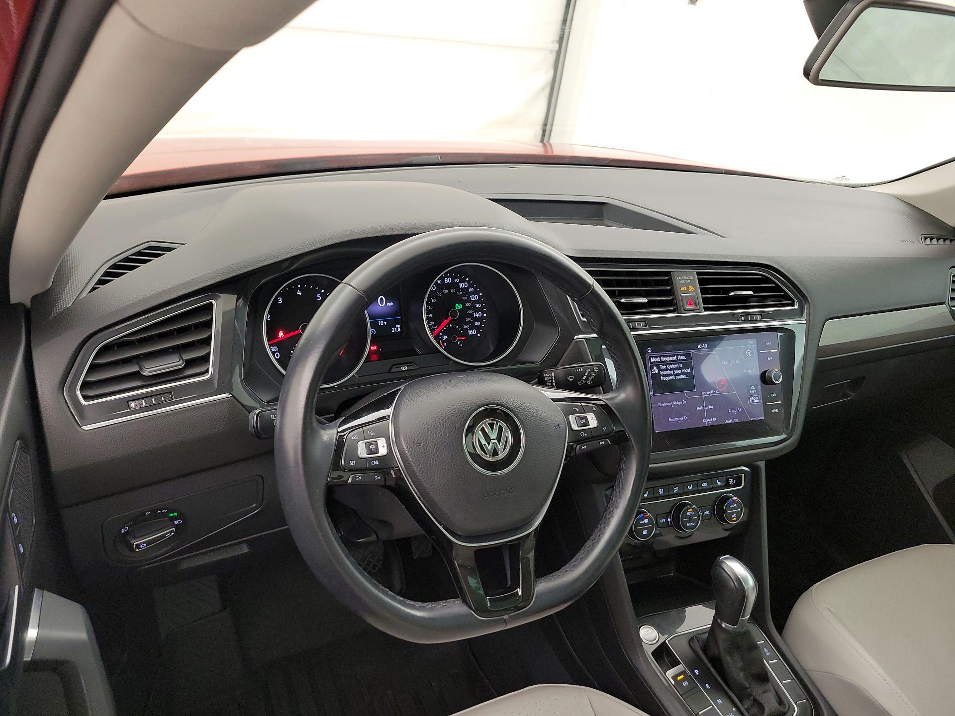Thumbnail: 2018 Volkswagen Tiguan - 9