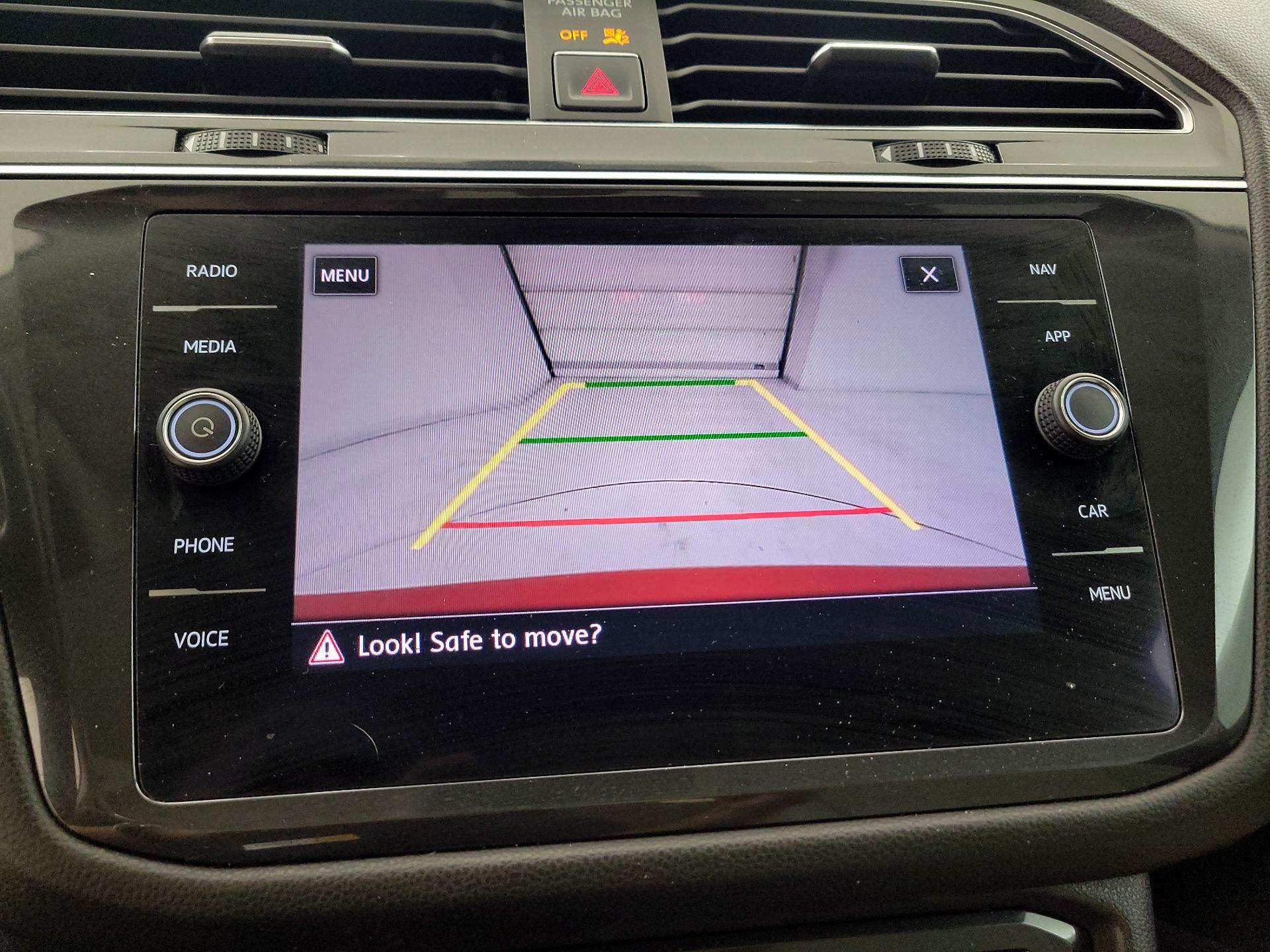 Thumbnail: 2018 Volkswagen Tiguan - 15