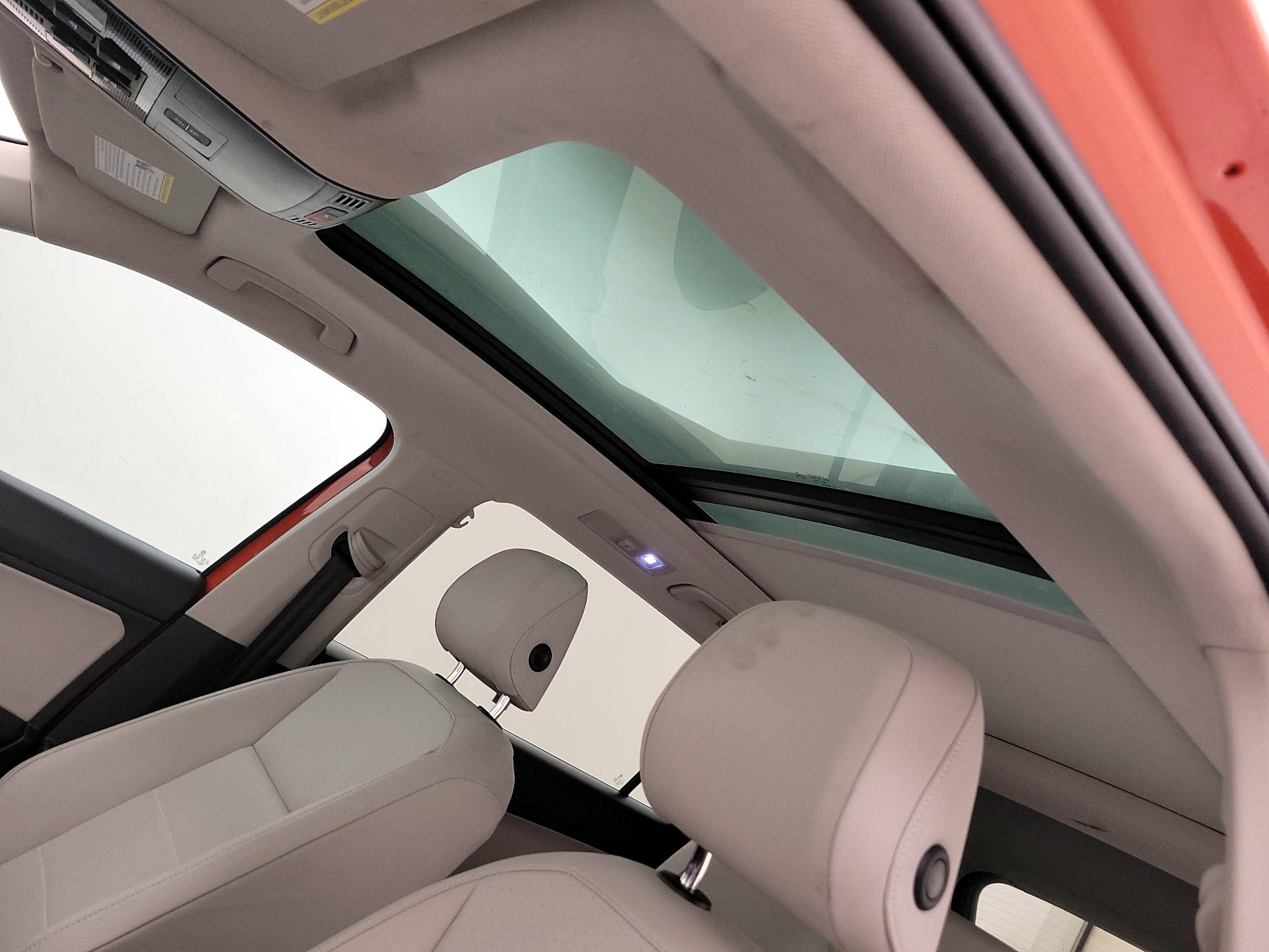 Thumbnail: 2018 Volkswagen Tiguan - 20