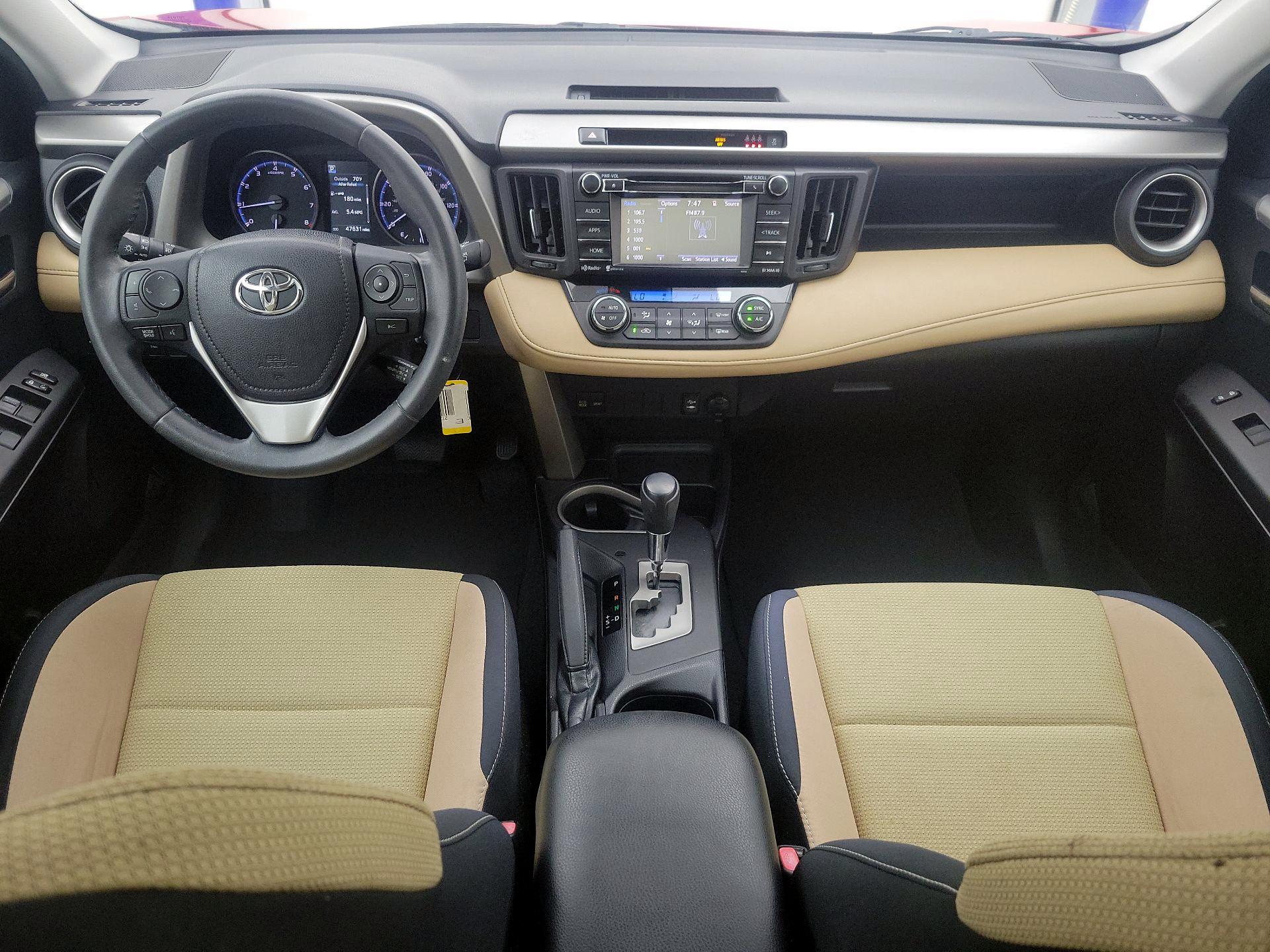 Thumbnail: 2017 Toyota RAV4 - 9