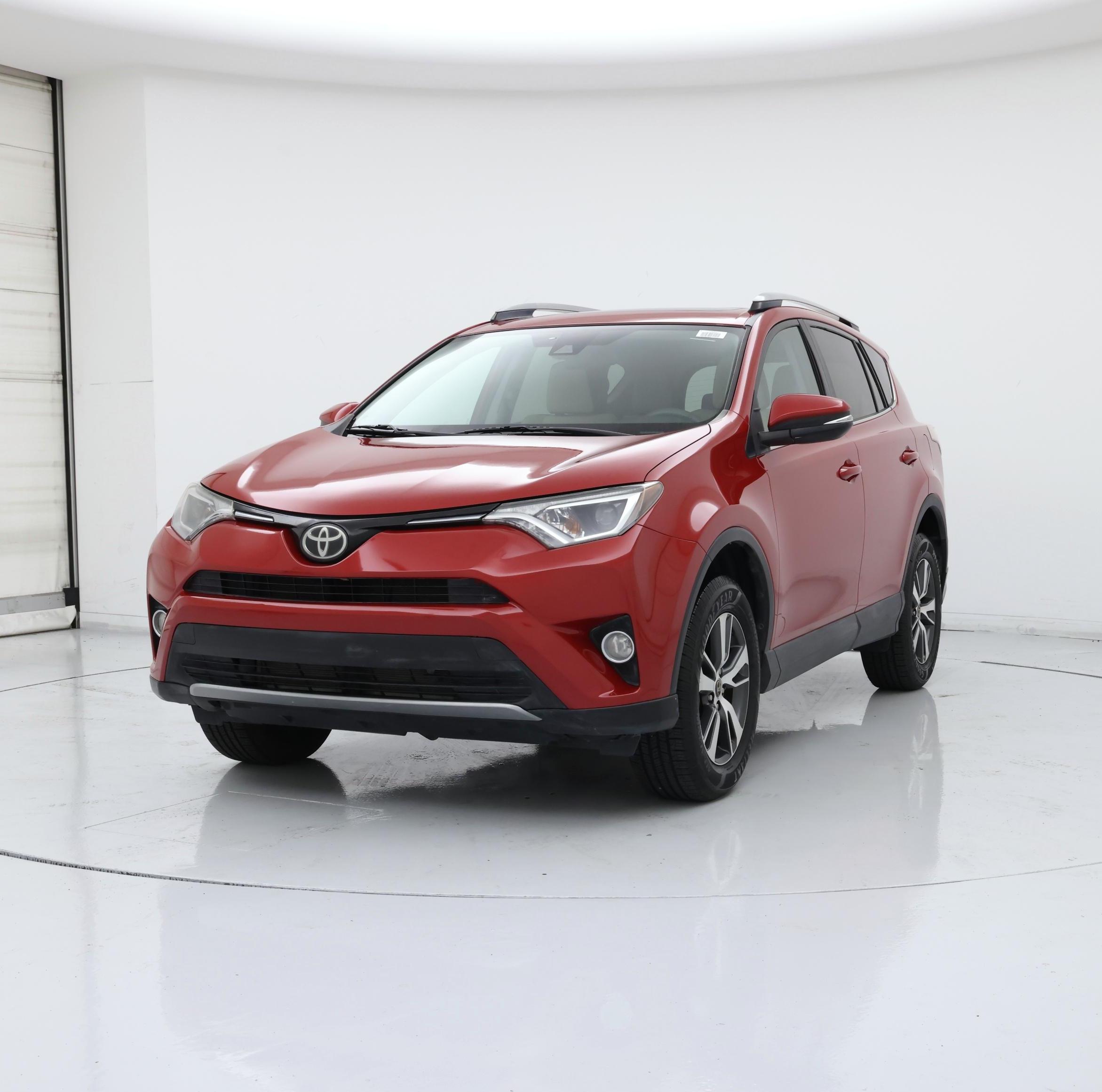 Thumbnail: 2017 Toyota RAV4 - 4