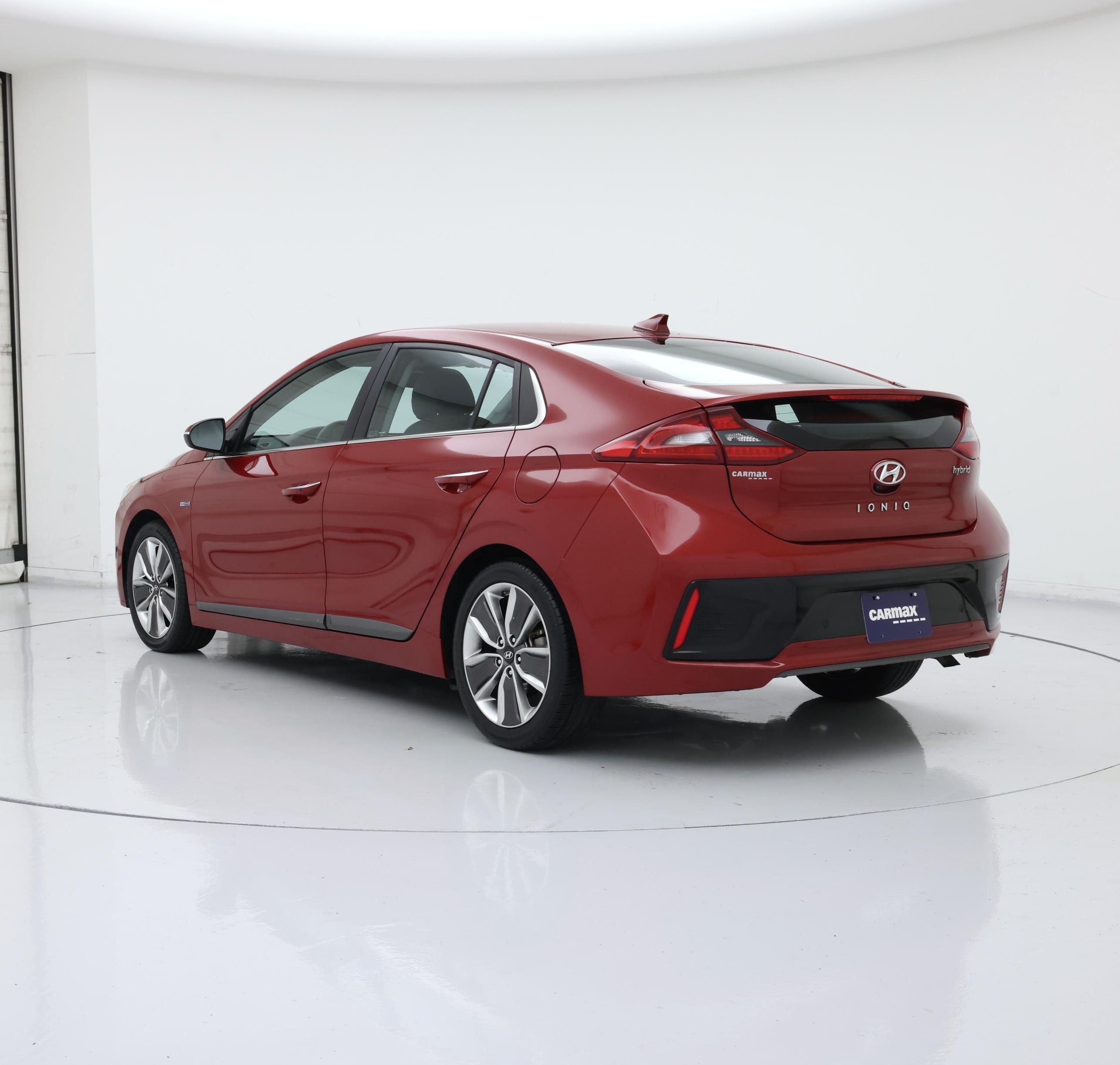 Thumbnail: 2019 Hyundai Ioniq - 2