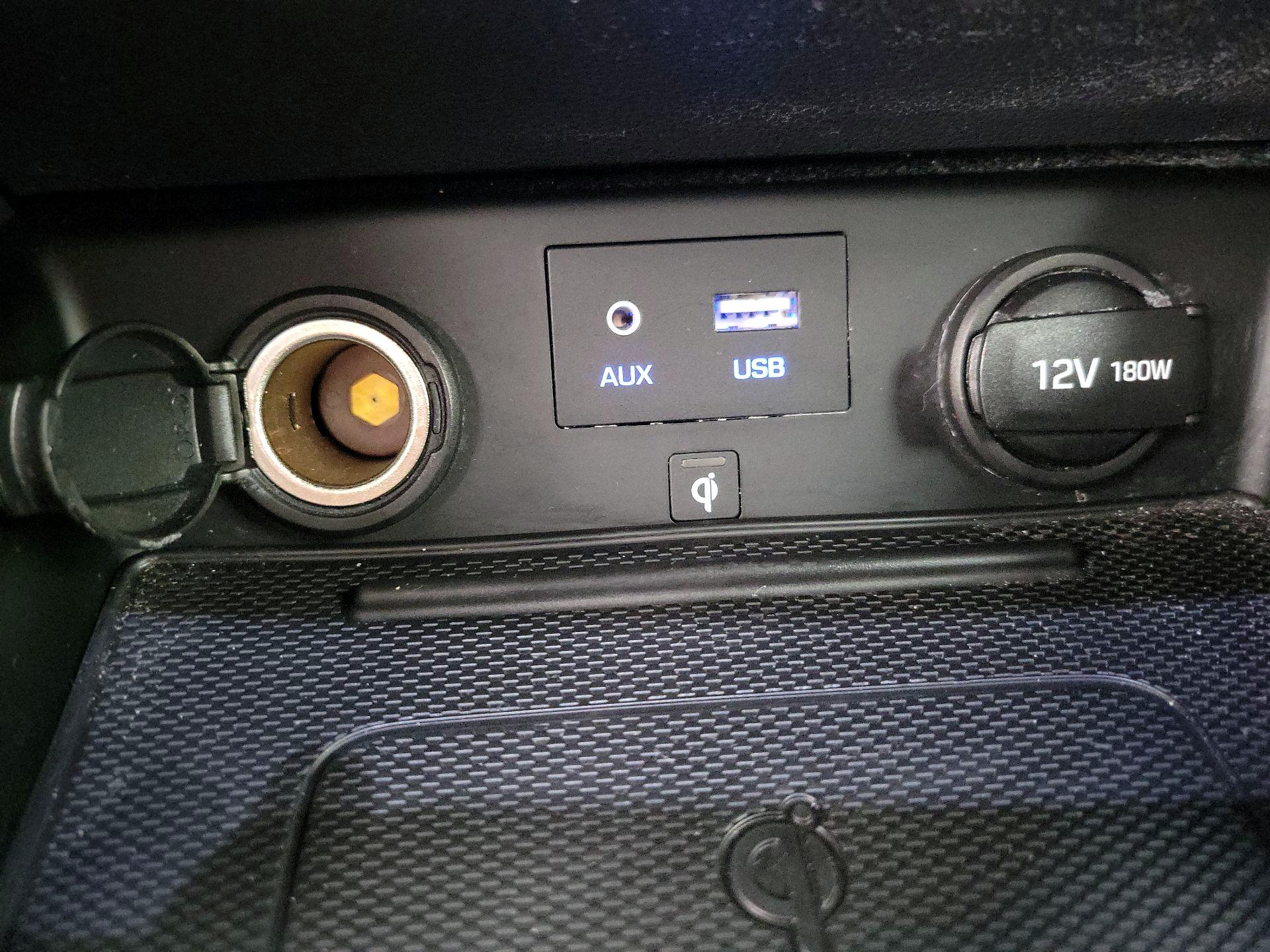 Thumbnail: 2019 Hyundai Ioniq - 19