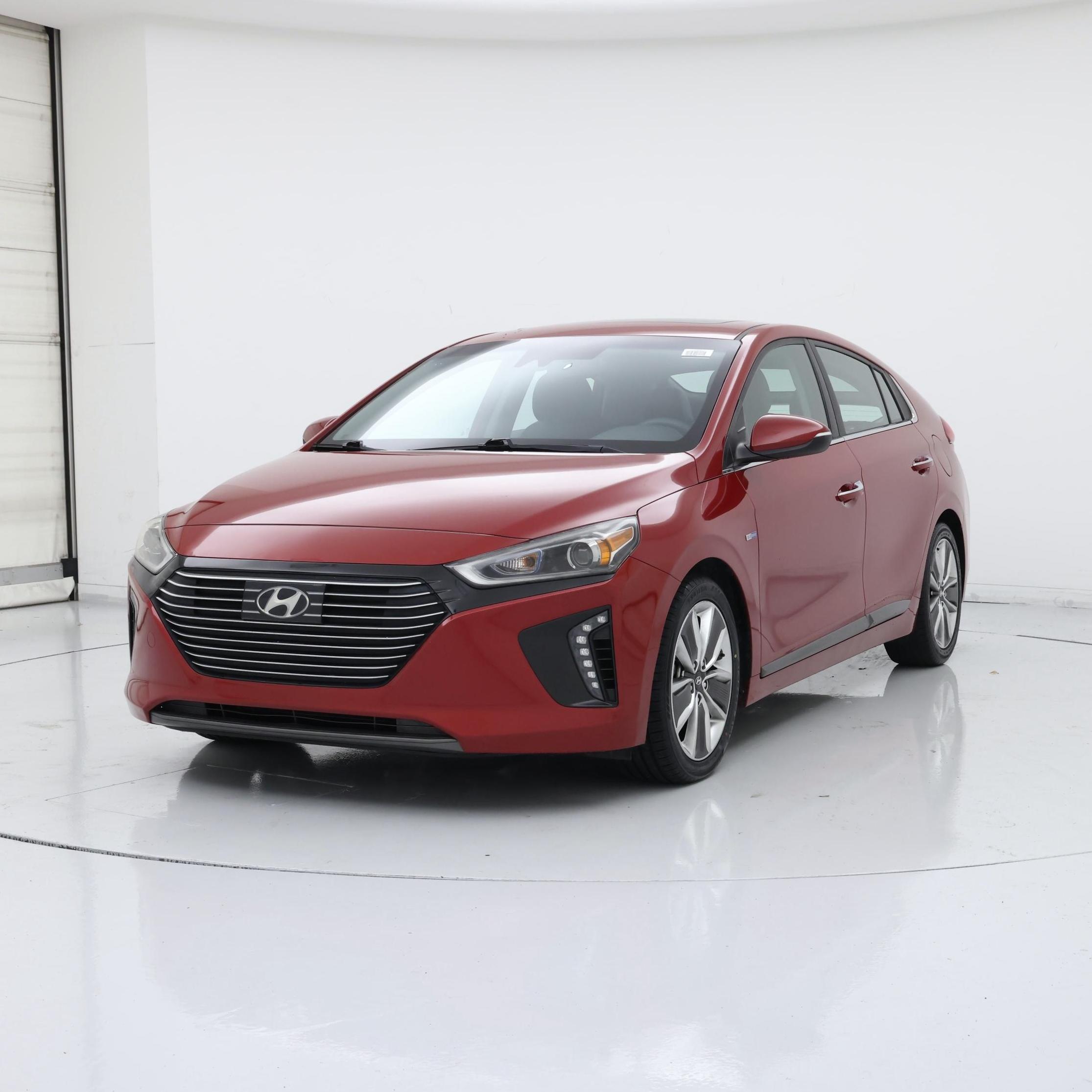 Thumbnail: 2019 Hyundai Ioniq - 4