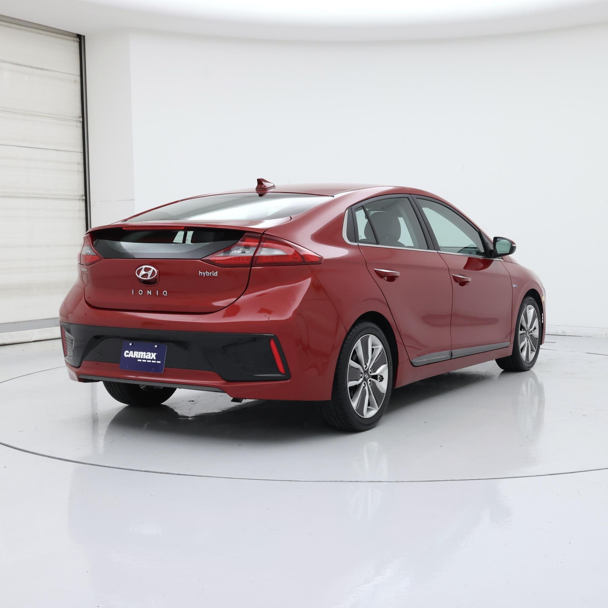 Thumbnail: 2019 Hyundai Ioniq - 8