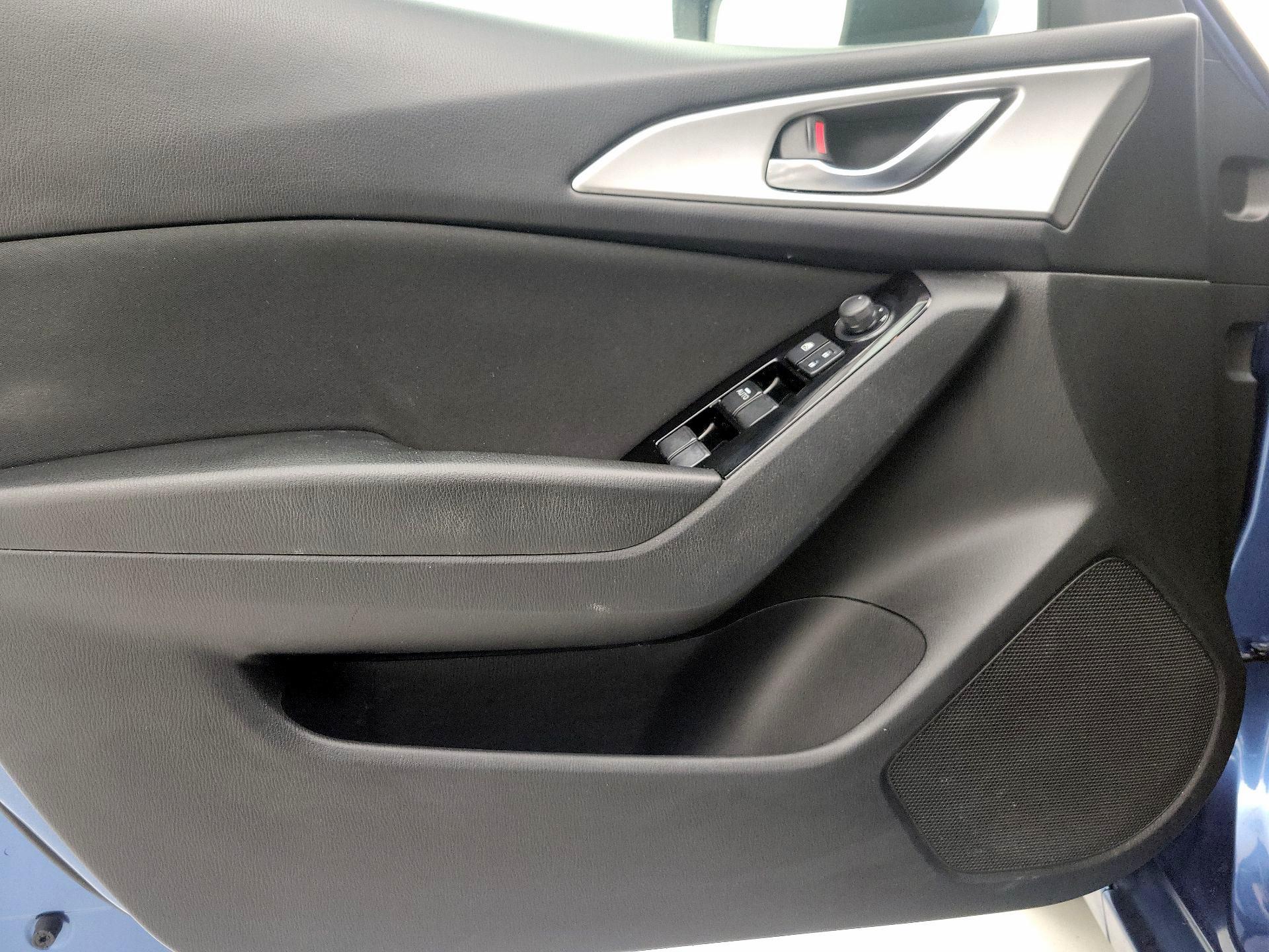 Thumbnail: 2017 Mazda Mazda3 - 12