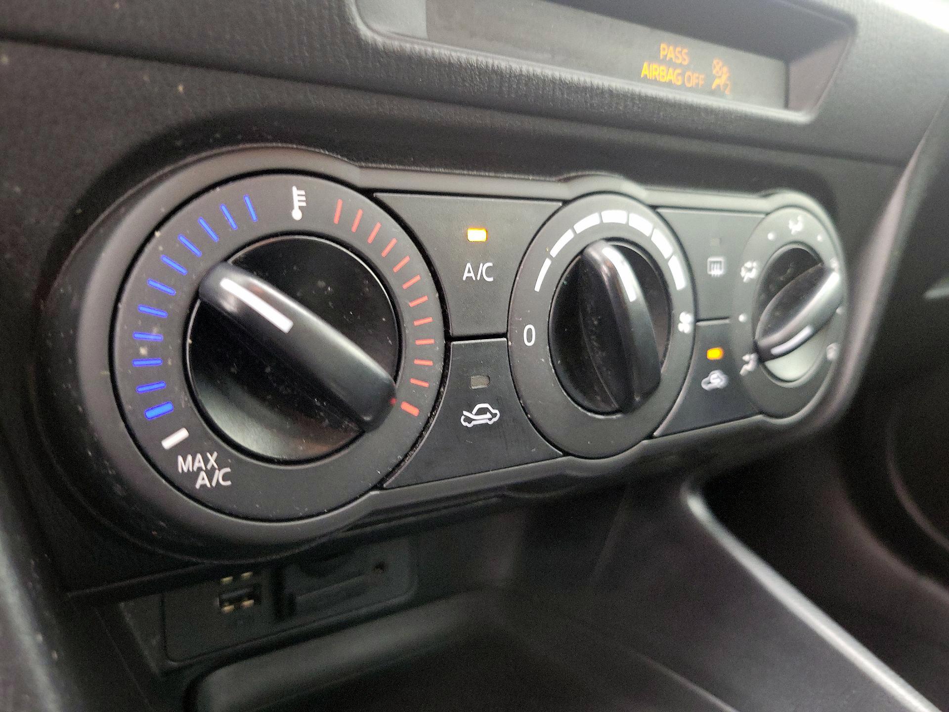 Thumbnail: 2017 Mazda Mazda3 - 16