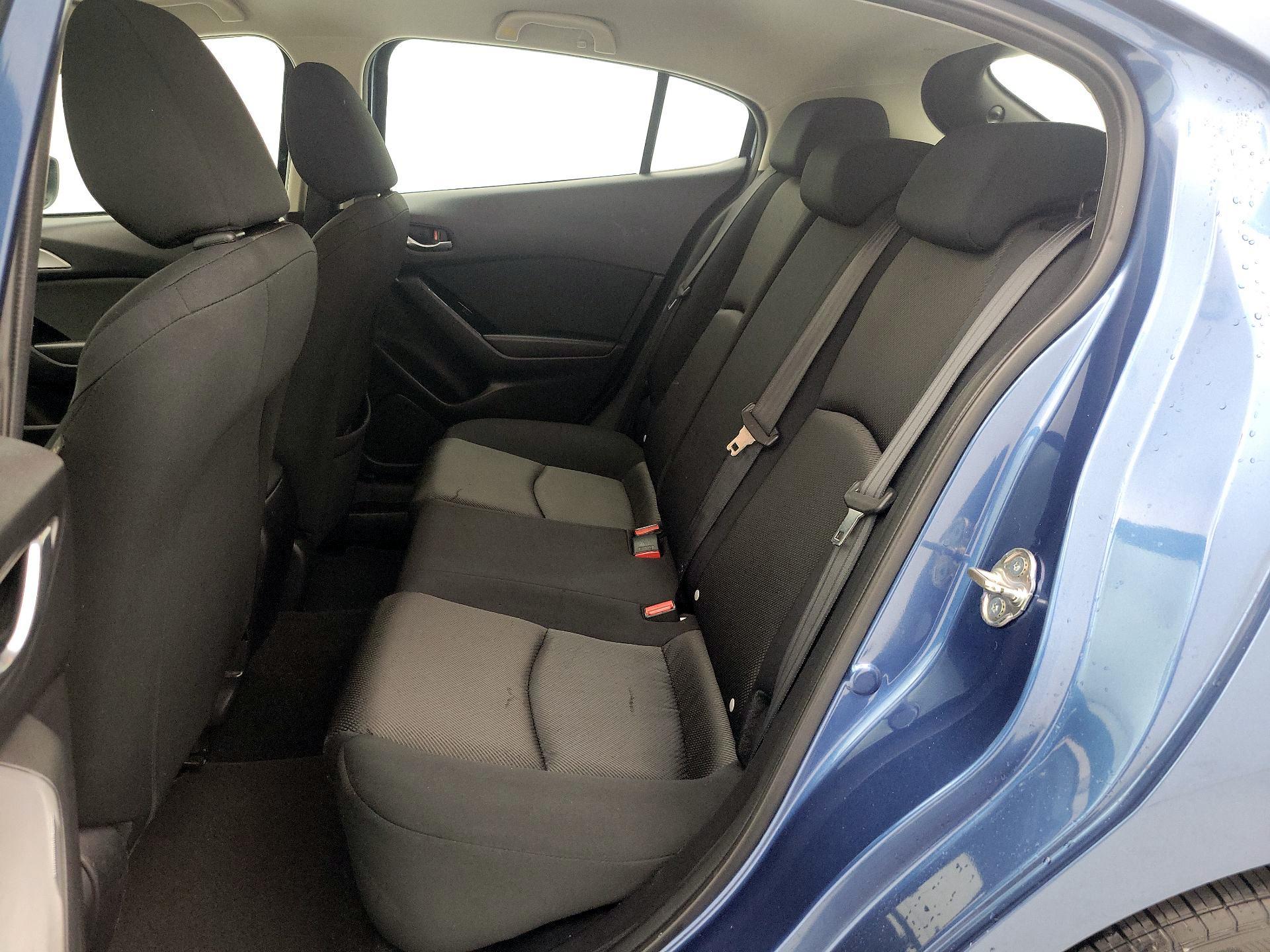 Thumbnail: 2017 Mazda Mazda3 - 19