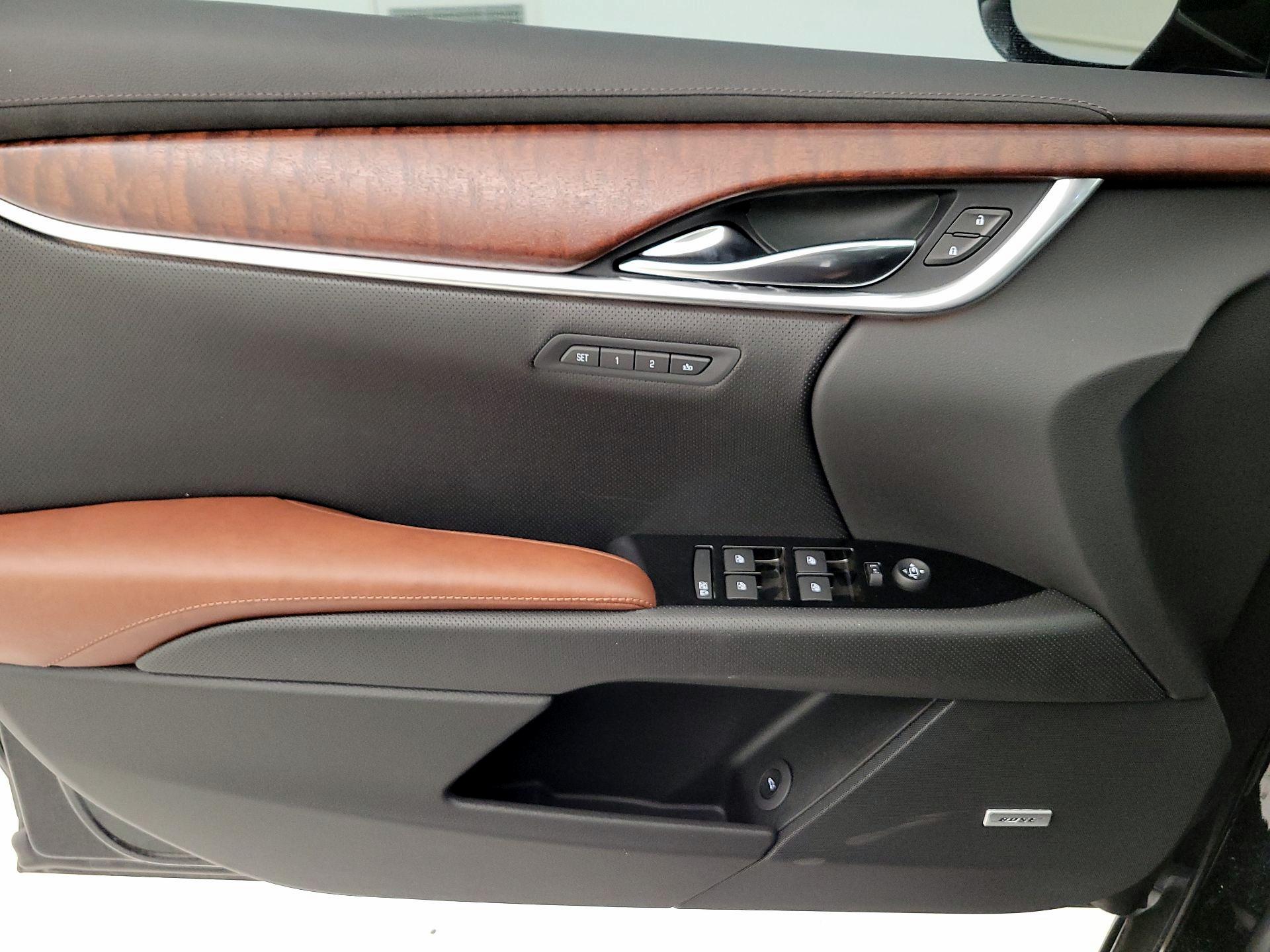 Thumbnail: 2016 Cadillac XTS - 12