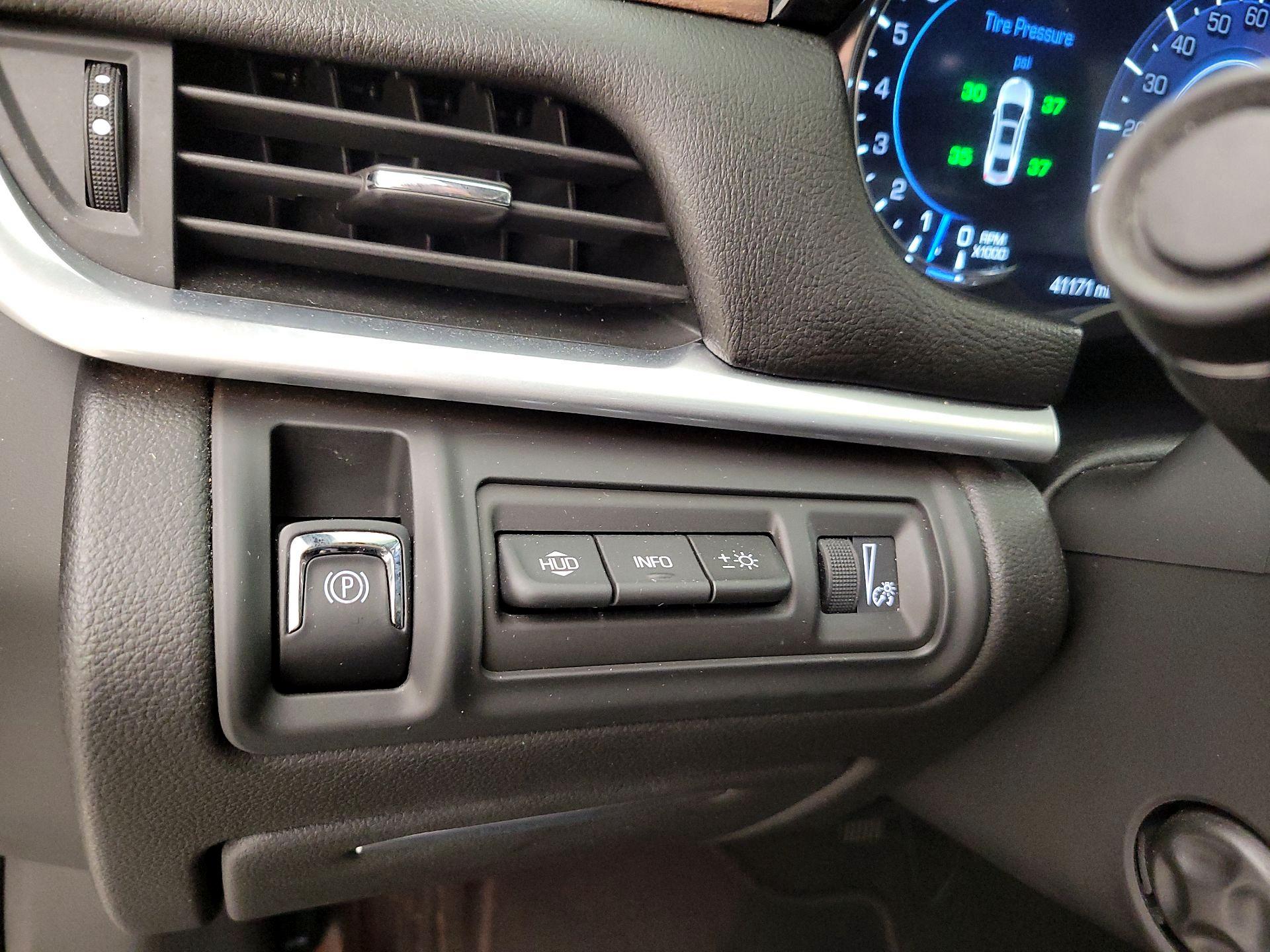 Thumbnail: 2016 Cadillac XTS - 13