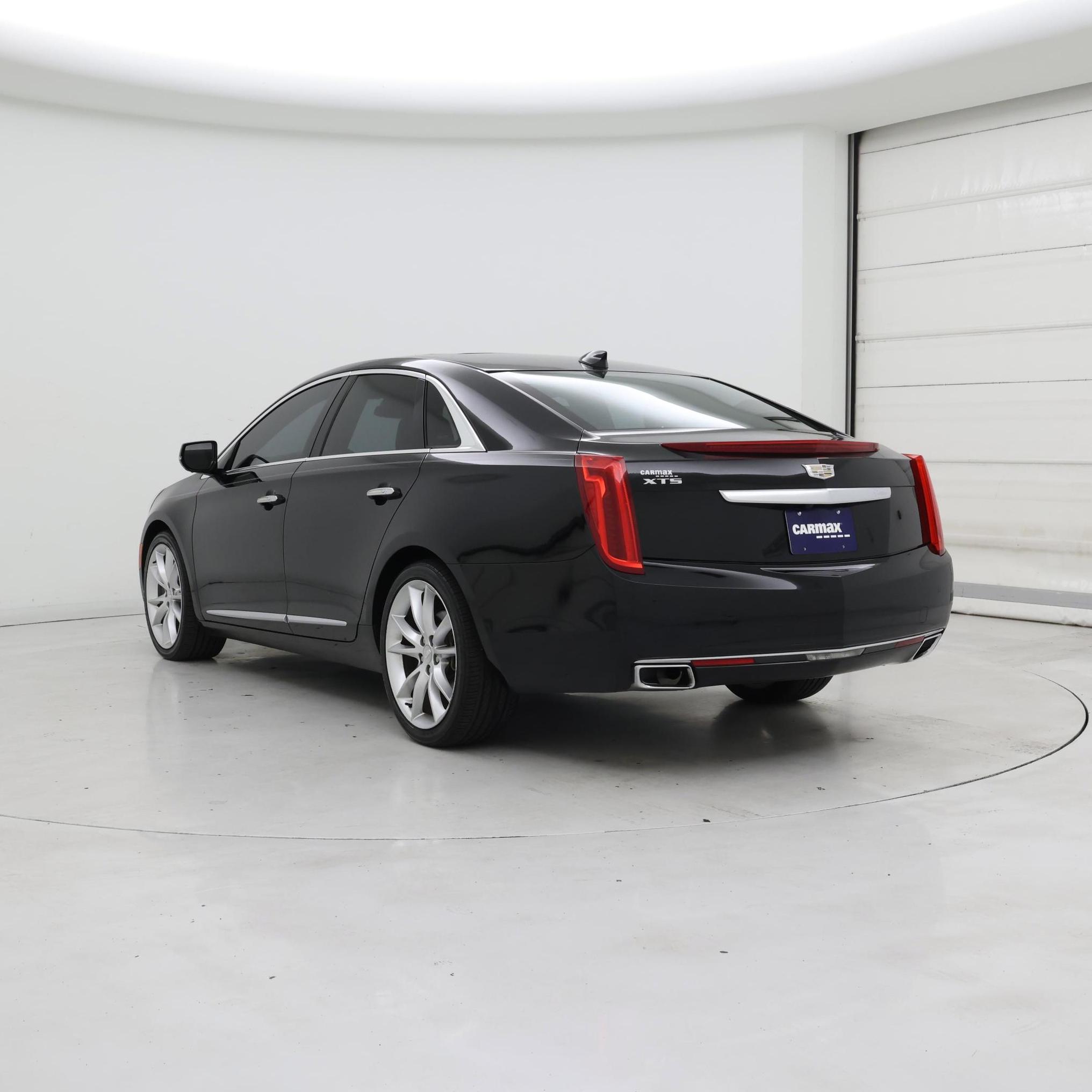 Thumbnail: 2016 Cadillac XTS - 2