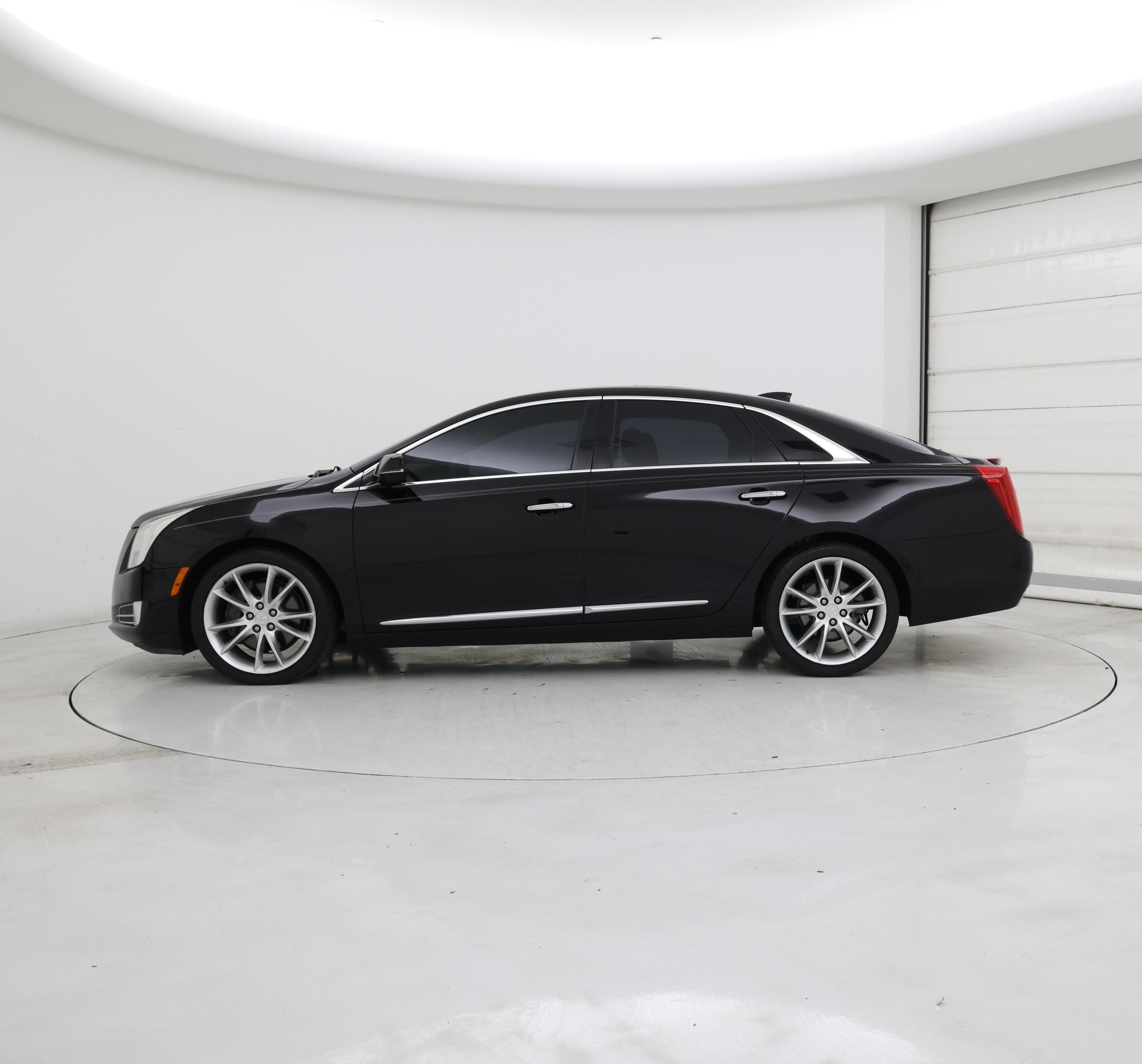 Thumbnail: 2016 Cadillac XTS - 3