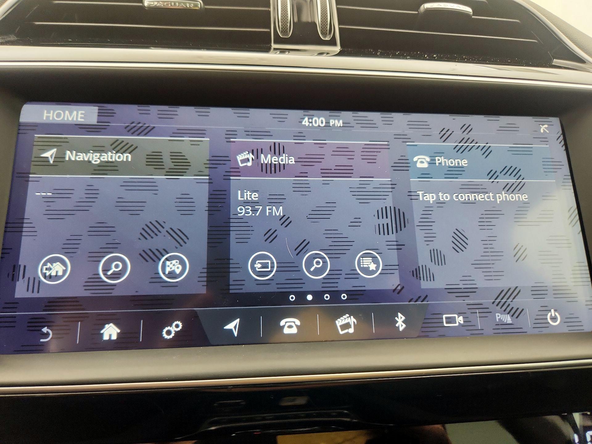 Thumbnail: 2019 Jaguar F-Pace - 16