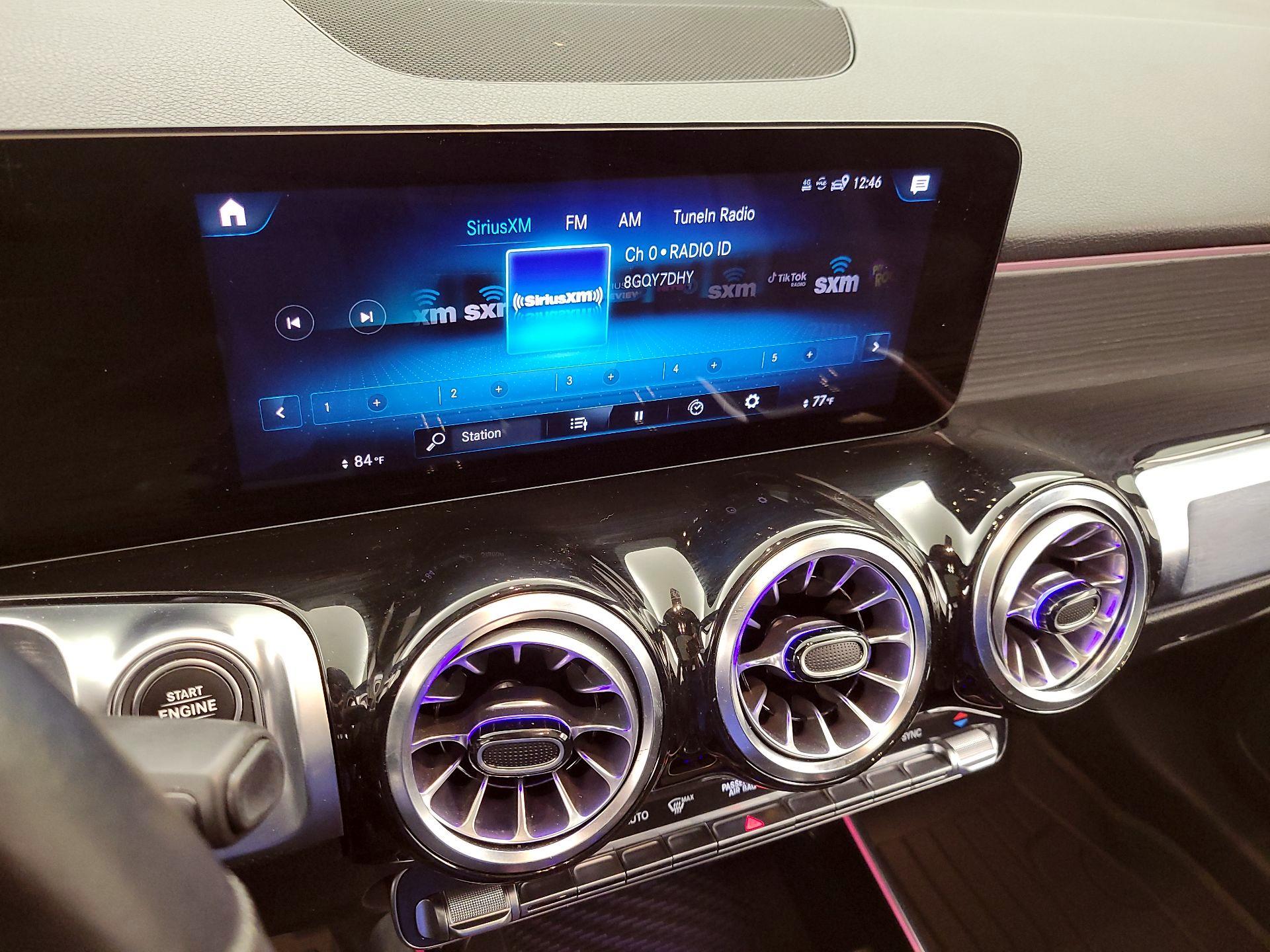 Thumbnail: 2022 Mercedes-Benz GLB - 15