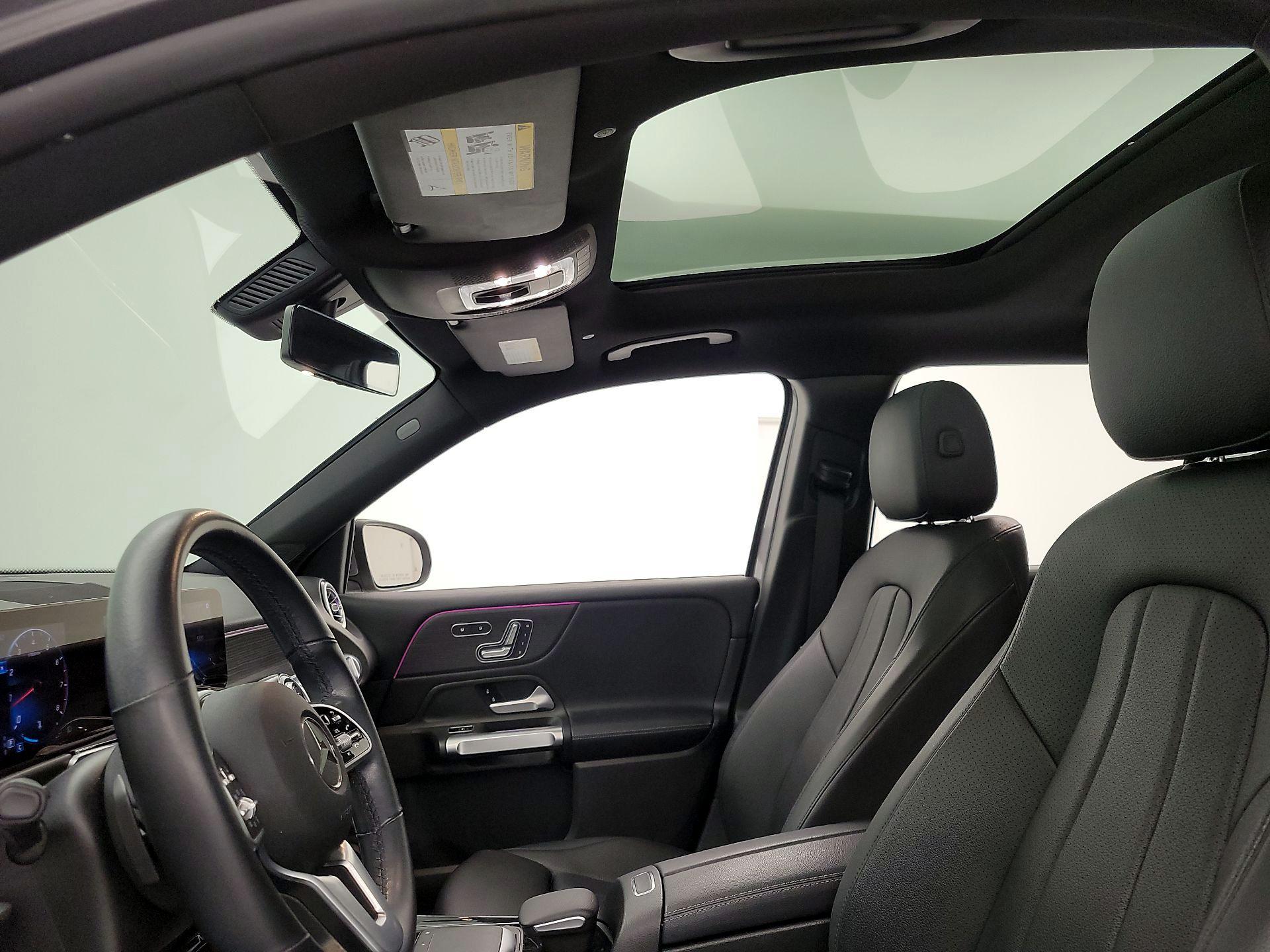 Thumbnail: 2022 Mercedes-Benz GLB - 19