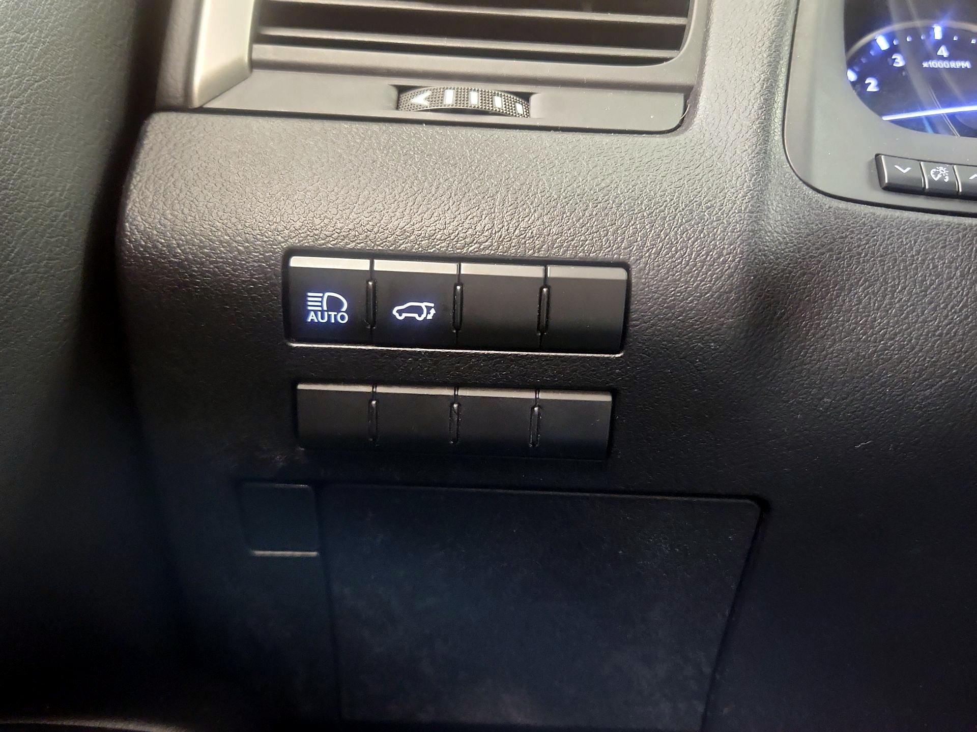 Thumbnail: 2019 Lexus RX - 13