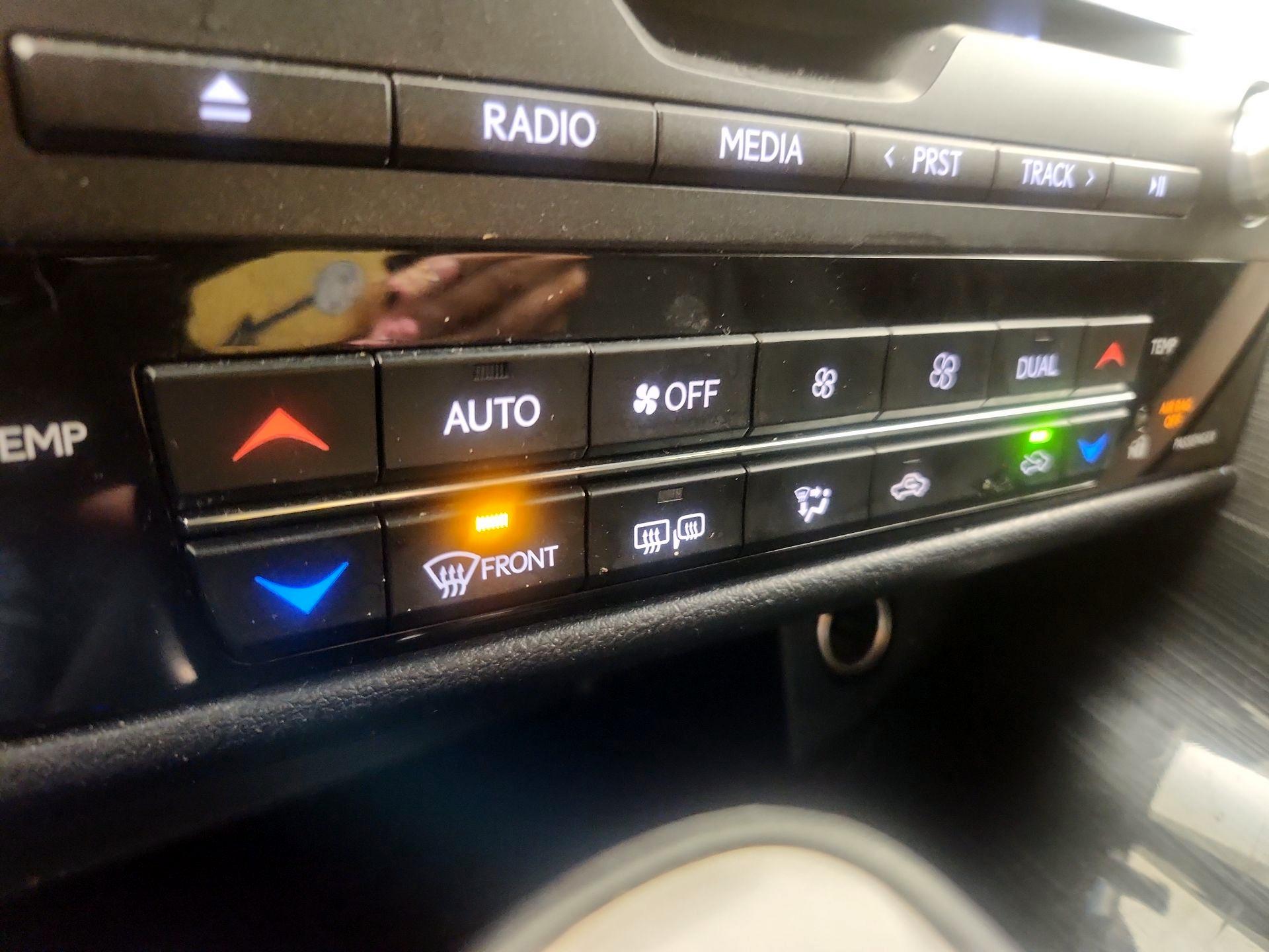 Thumbnail: 2019 Lexus RX - 16