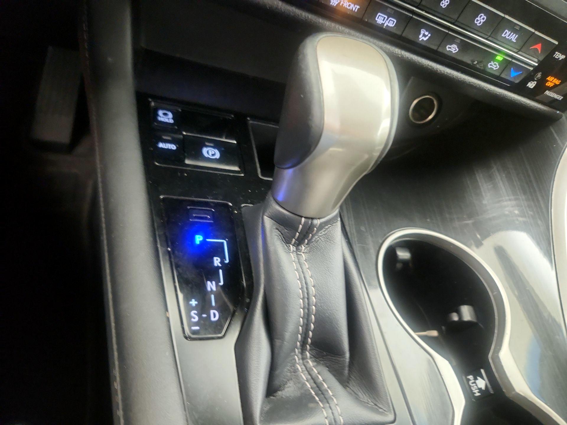 Thumbnail: 2019 Lexus RX - 17