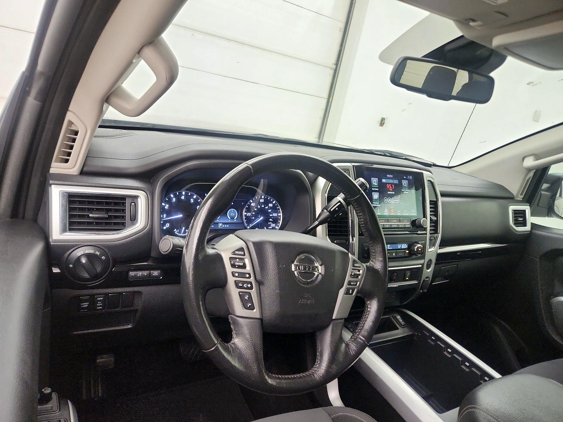 Thumbnail: 2020 Nissan Titan - 9