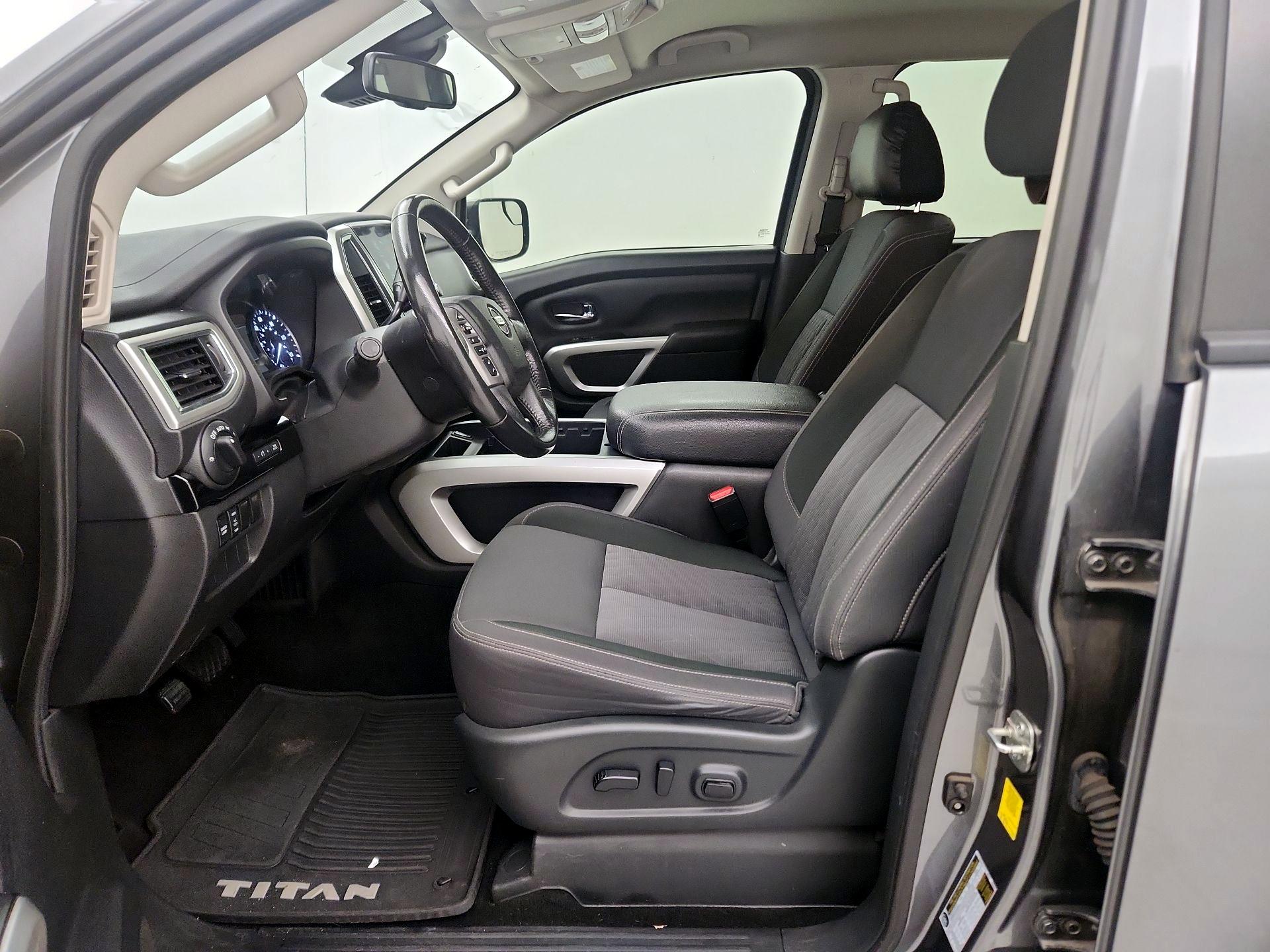 Thumbnail: 2020 Nissan Titan - 11