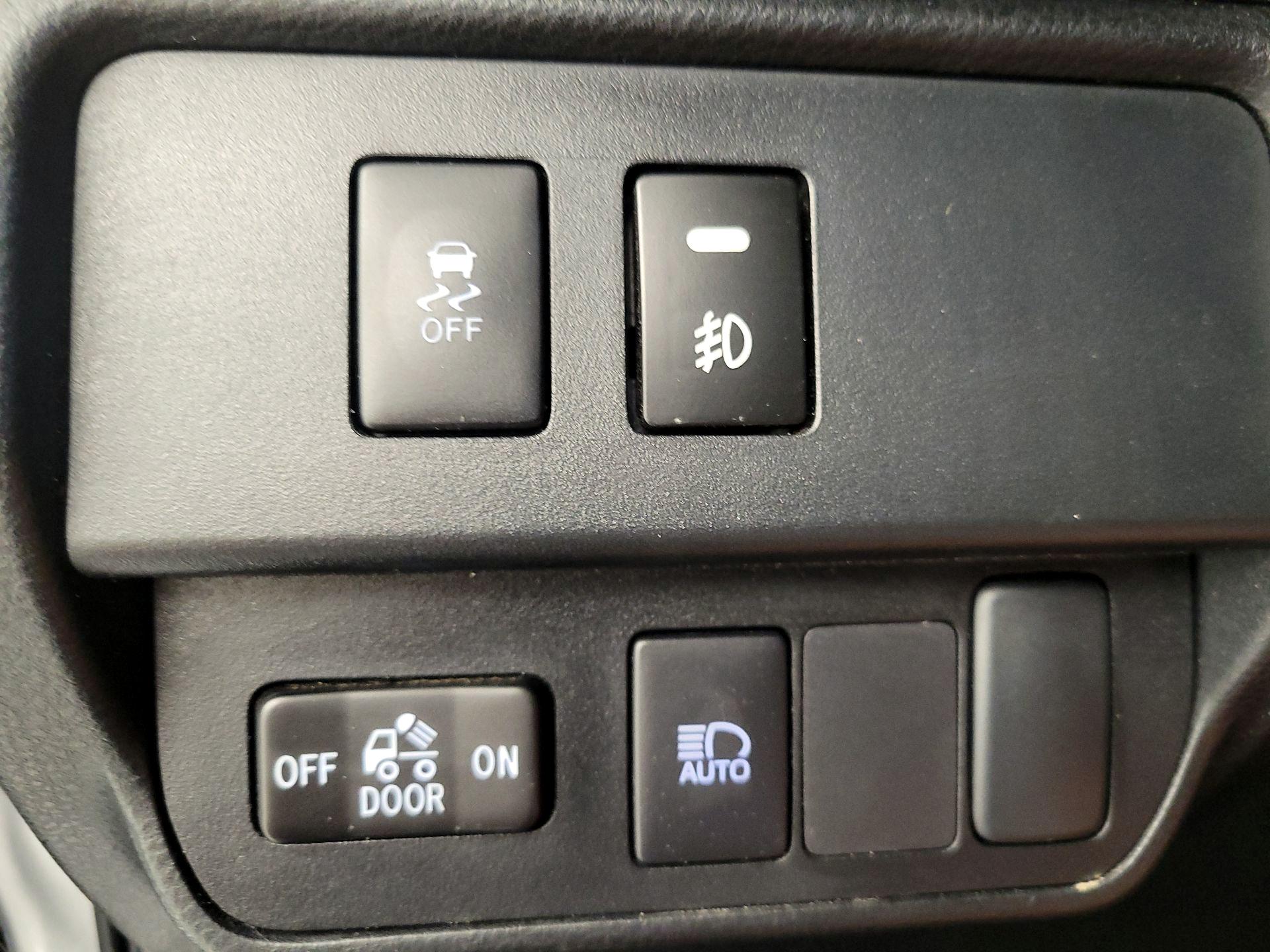 Thumbnail: 2023 Toyota Tacoma - 13