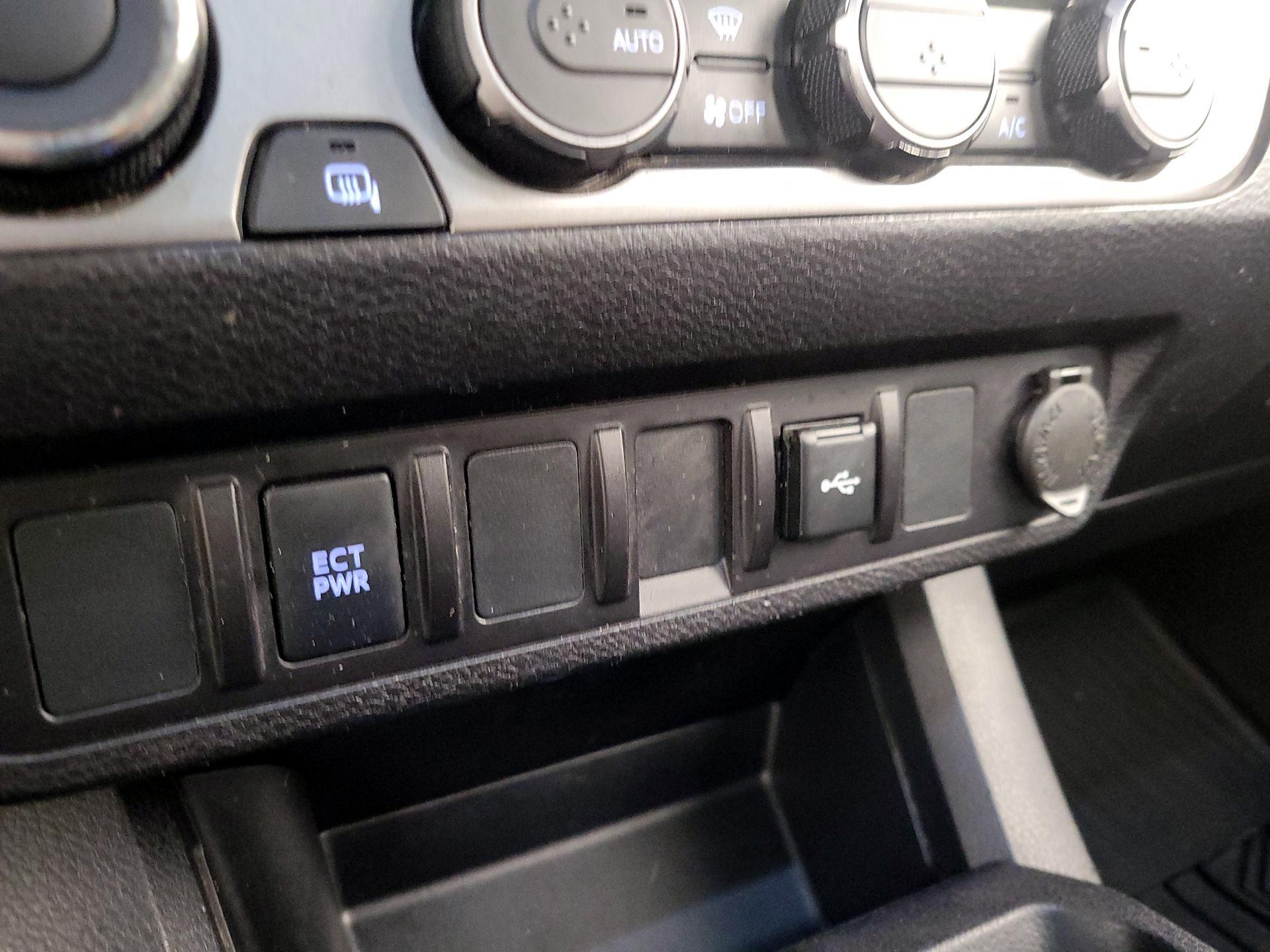 Thumbnail: 2023 Toyota Tacoma - 18