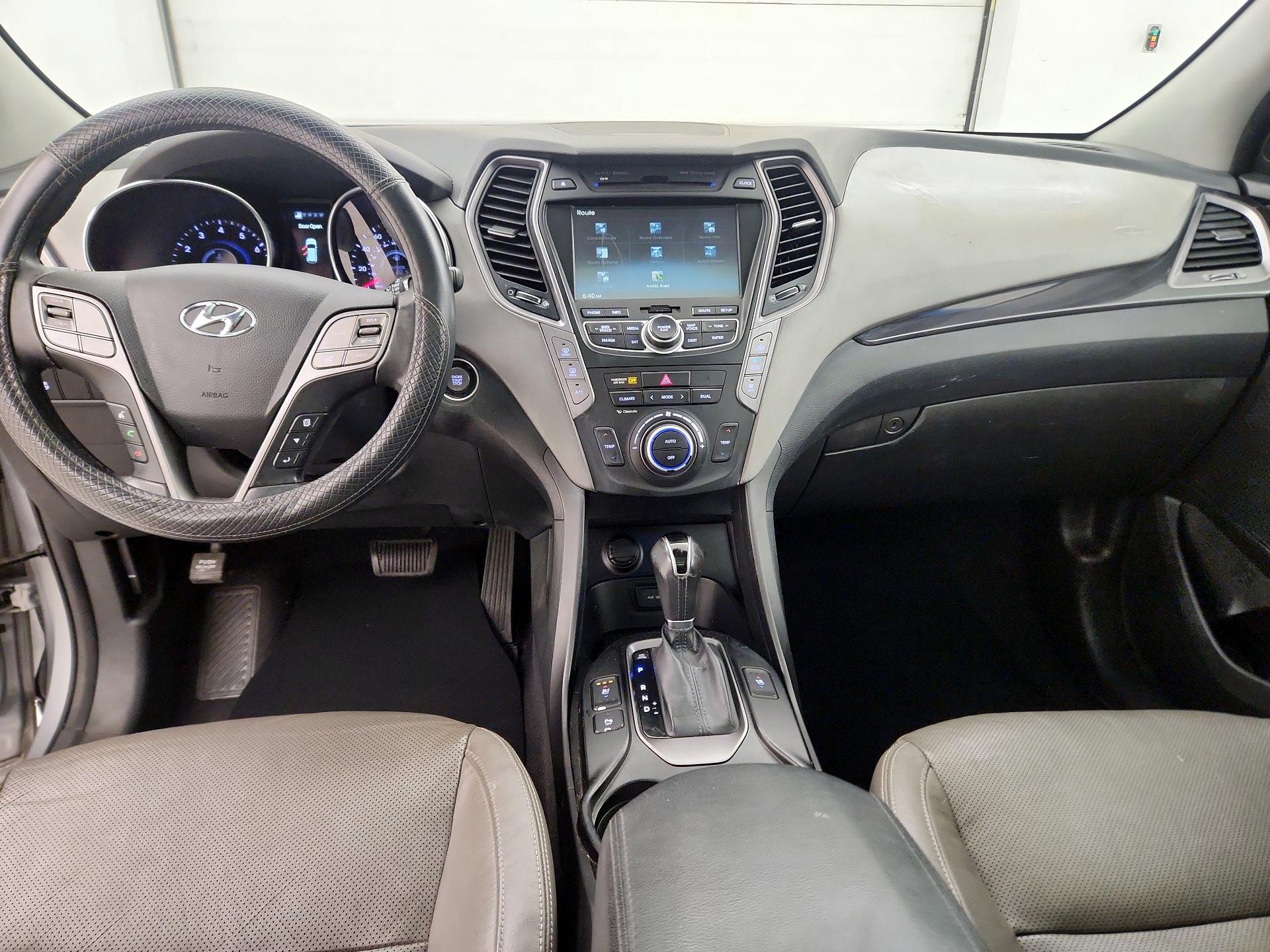 Thumbnail: 2015 Hyundai Santa Fe - 9