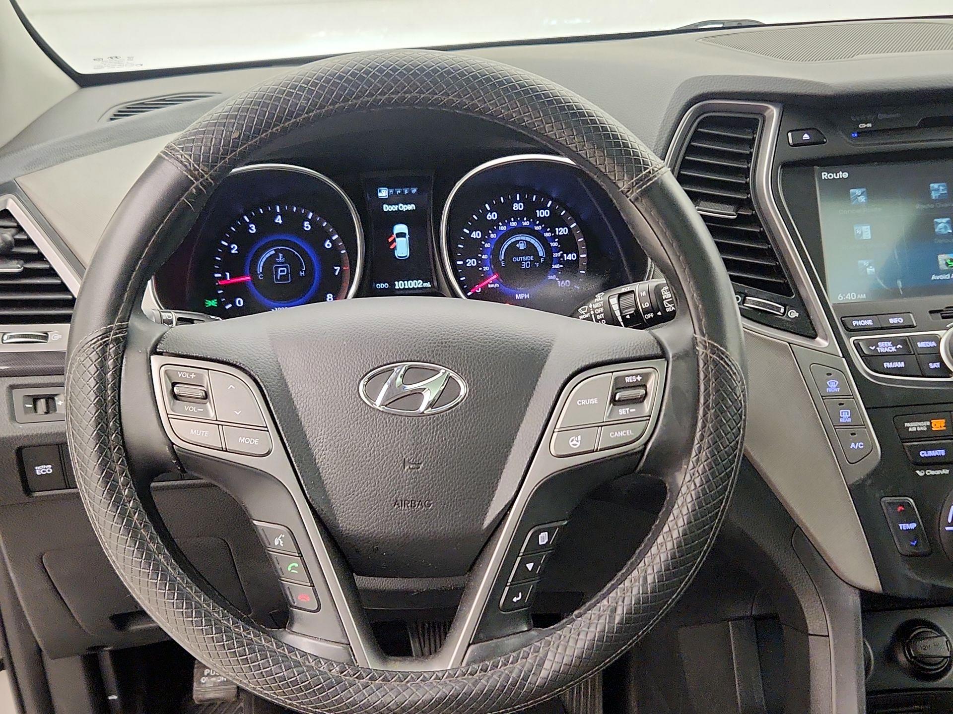 Thumbnail: 2015 Hyundai Santa Fe - 10