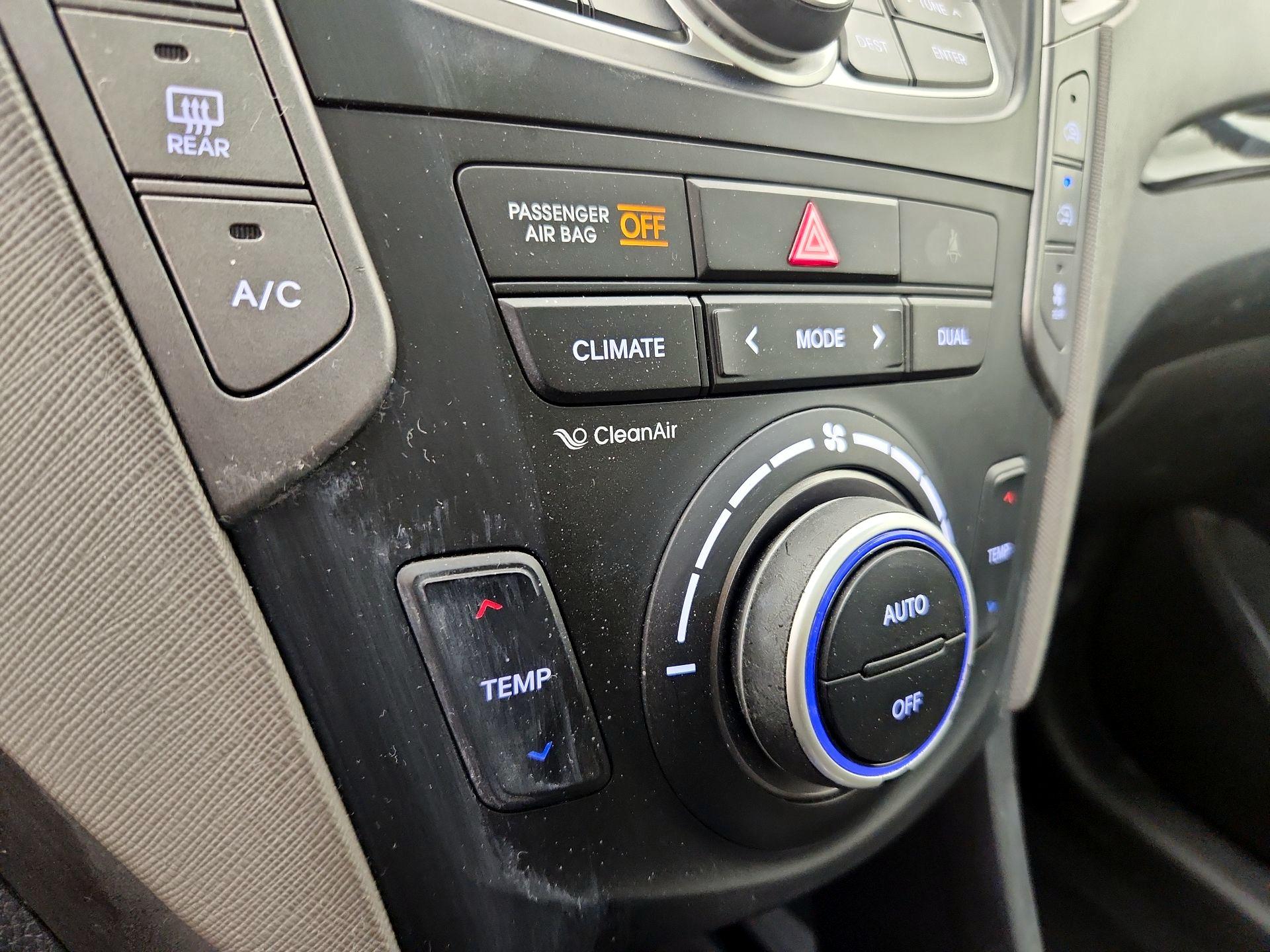 Thumbnail: 2015 Hyundai Santa Fe - 17