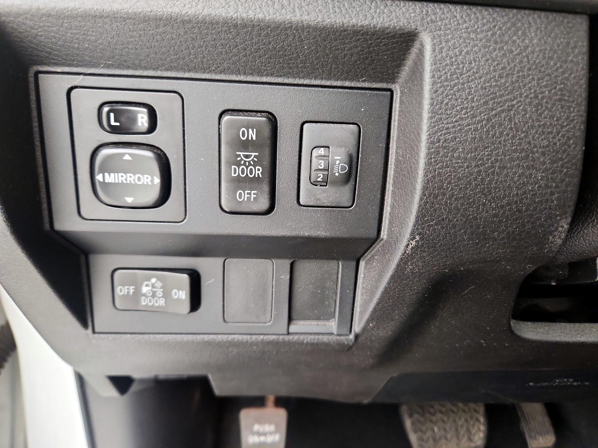 Thumbnail: 2016 Toyota Tundra - 13