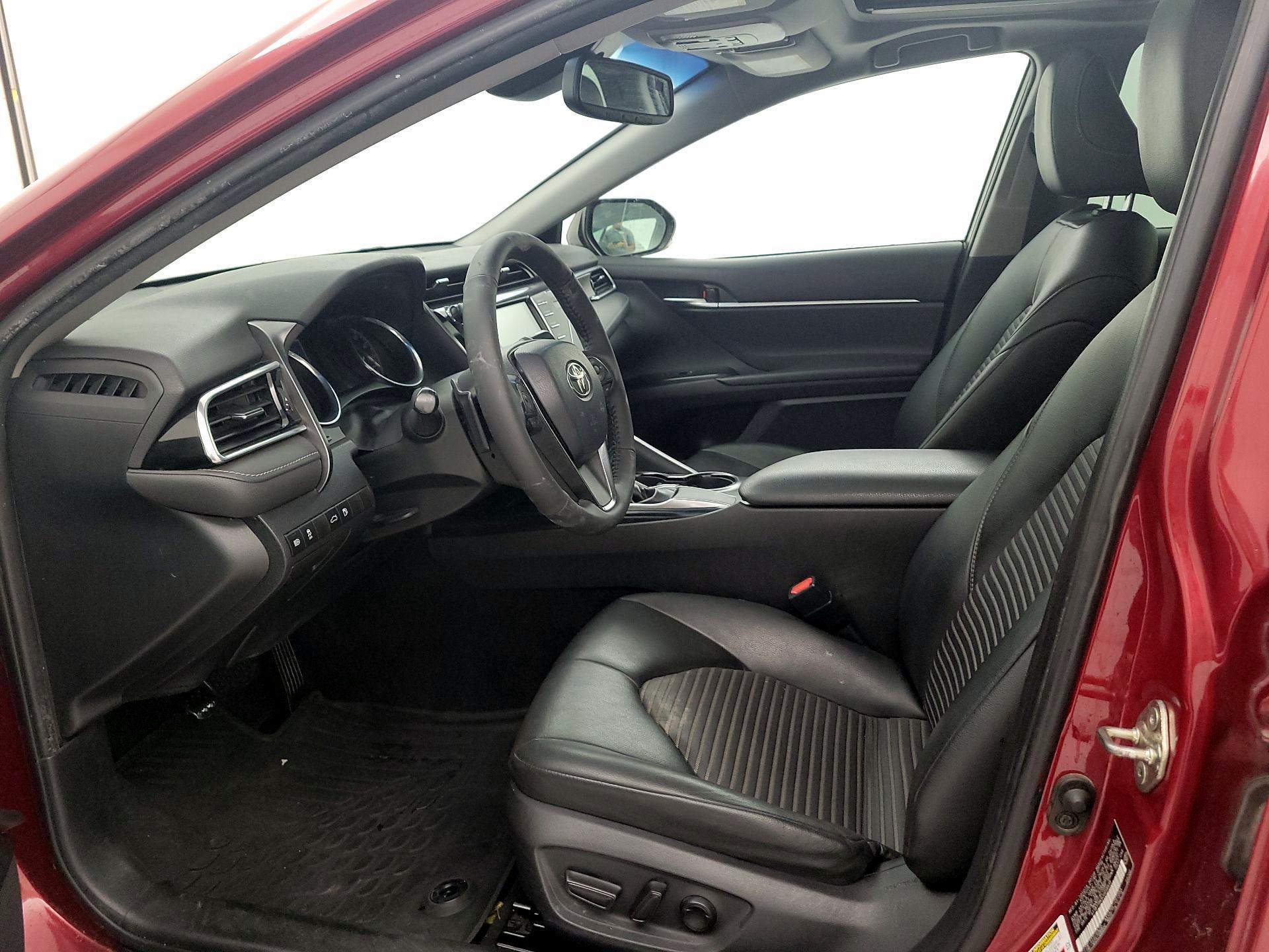 Thumbnail: 2018 Toyota Camry - 11