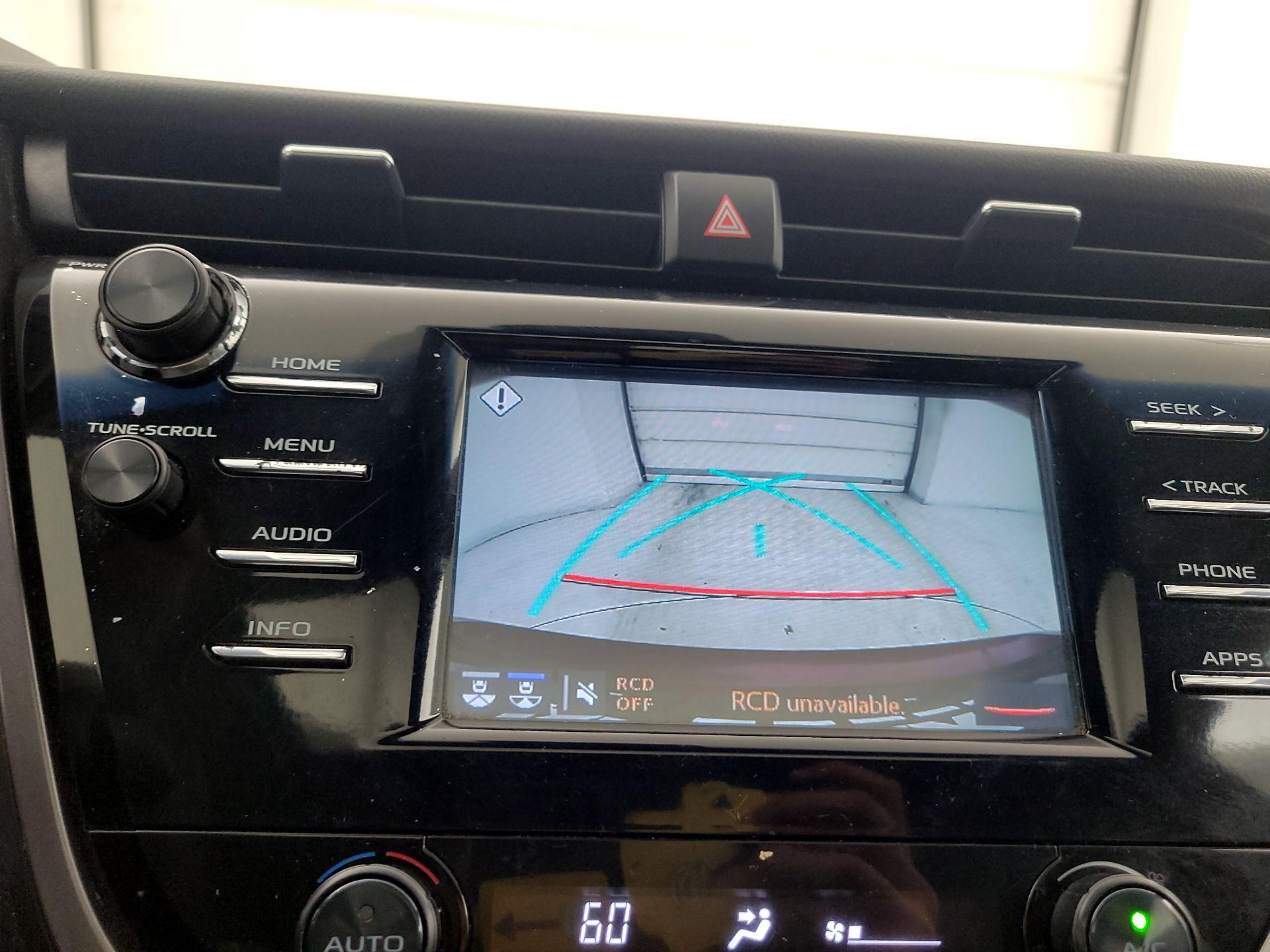 Thumbnail: 2018 Toyota Camry - 14