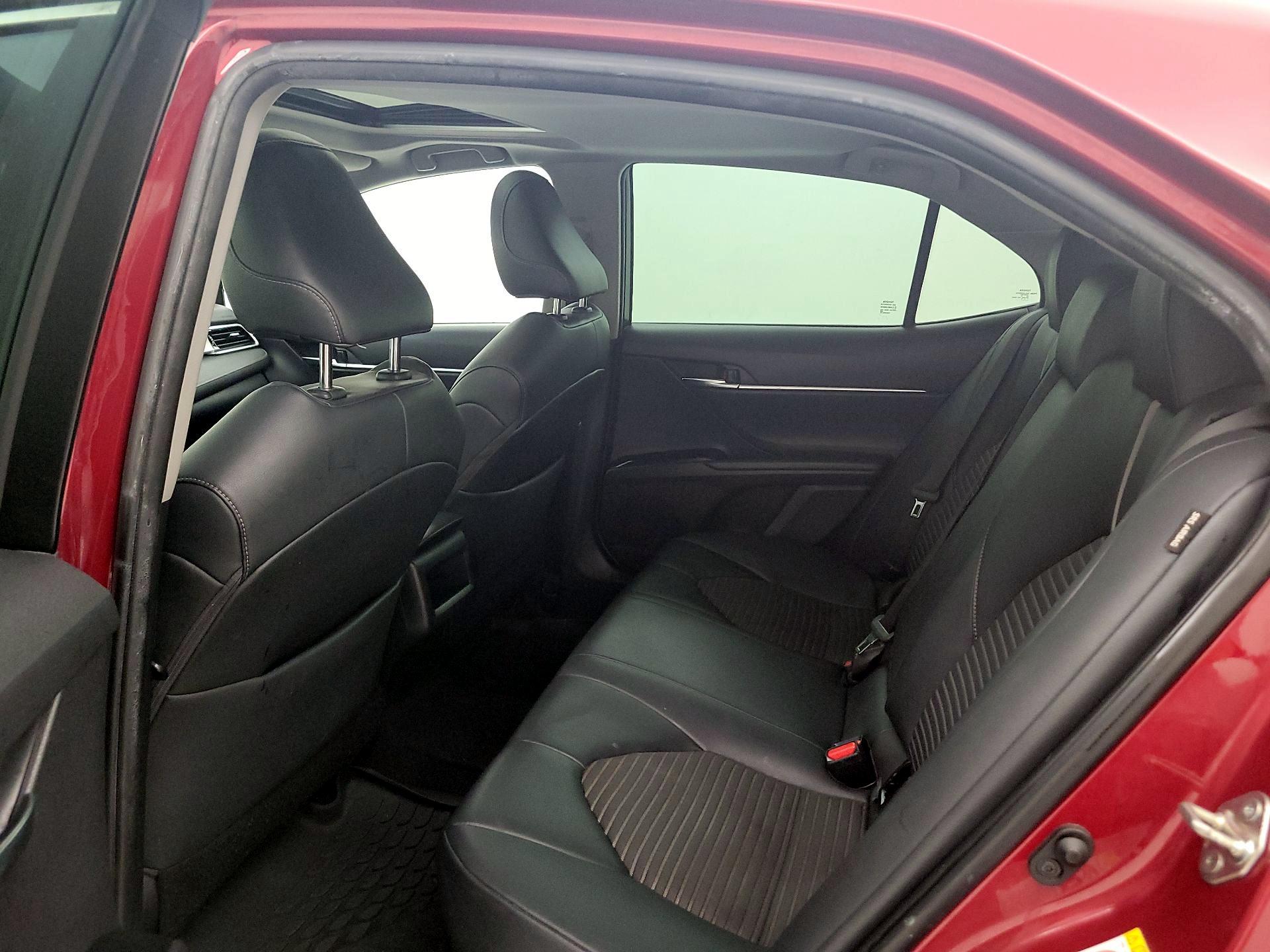 Thumbnail: 2018 Toyota Camry - 20