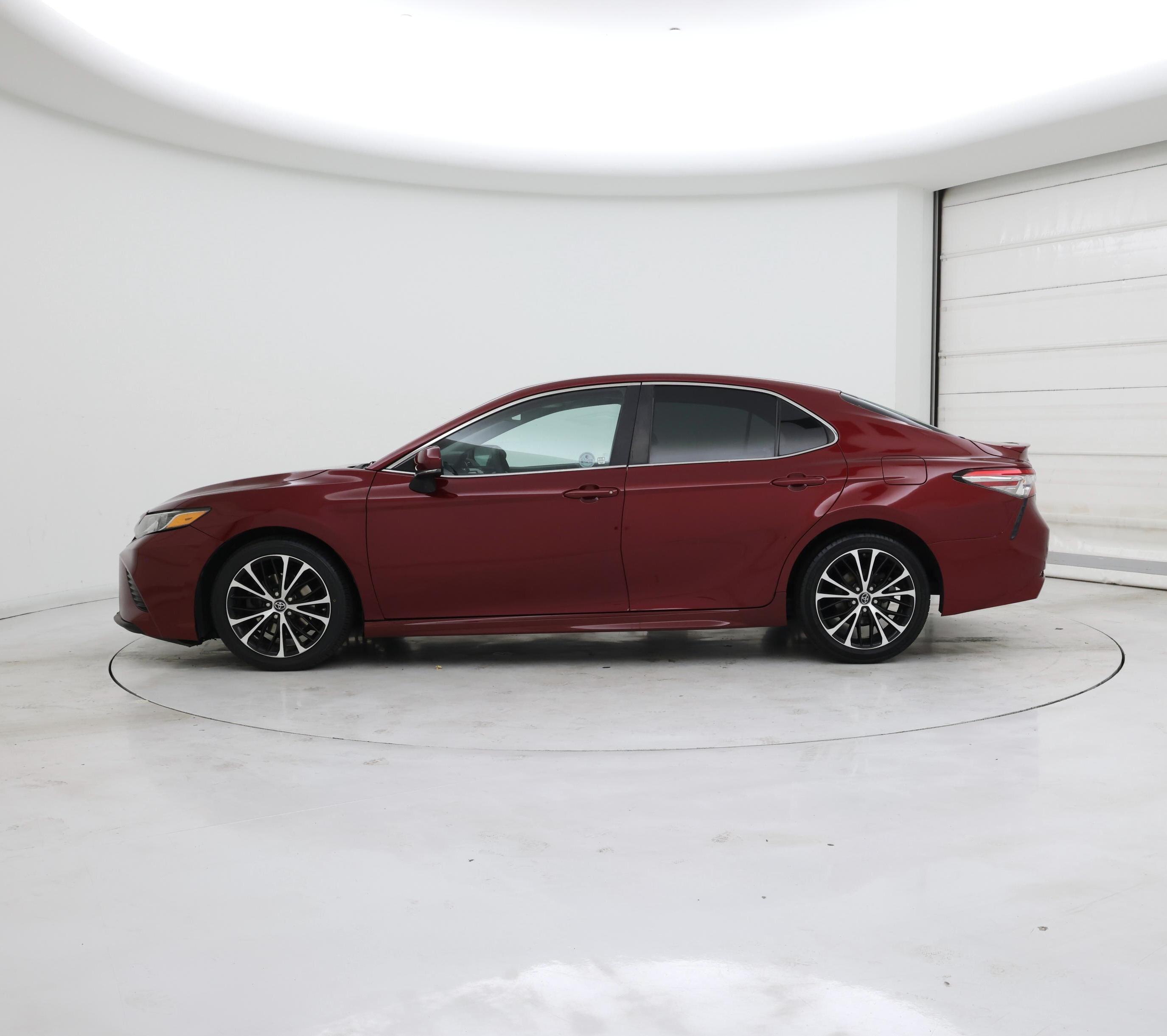 Thumbnail: 2018 Toyota Camry - 3