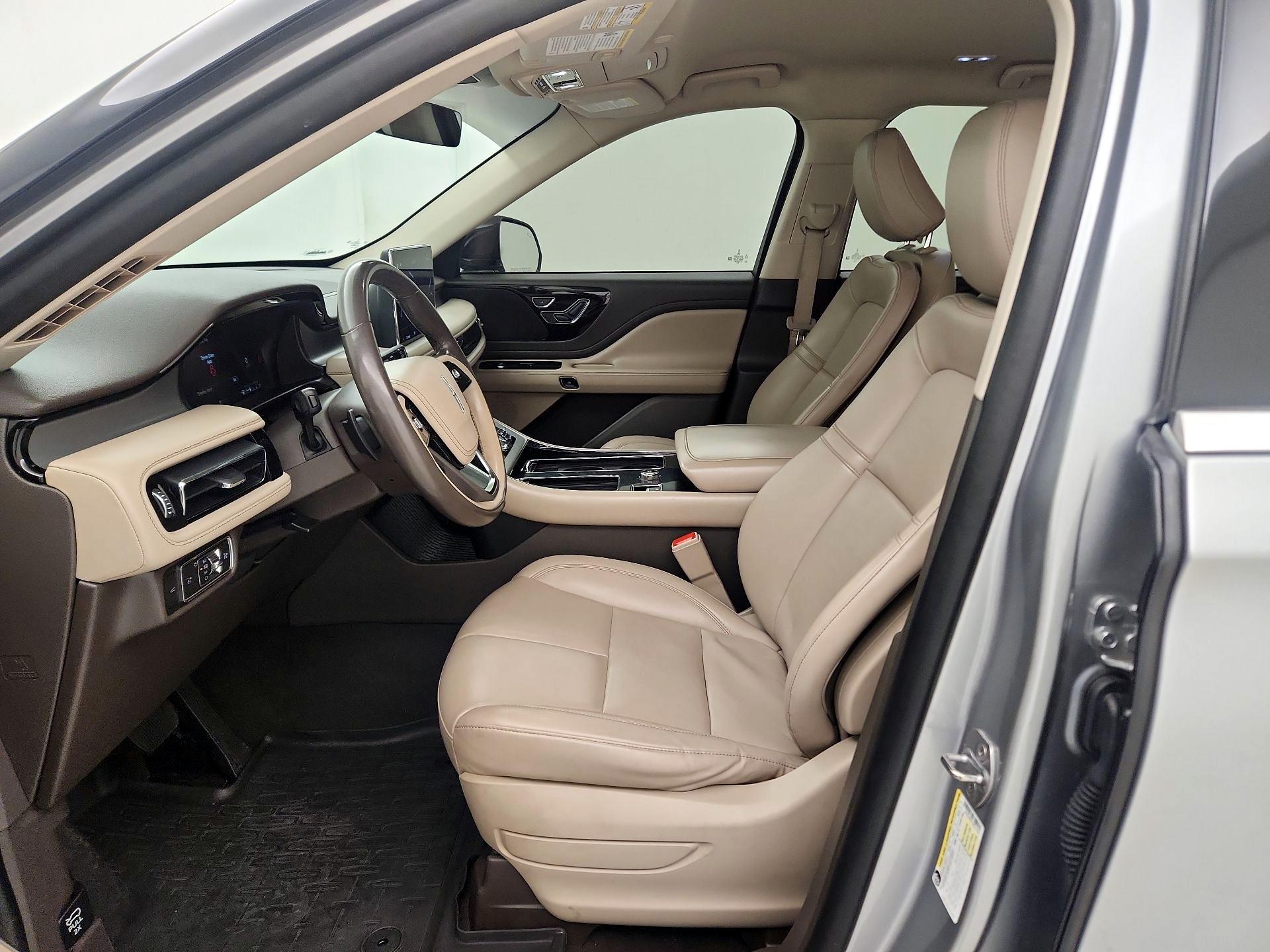 Thumbnail: 2021 Lincoln Aviator - 11